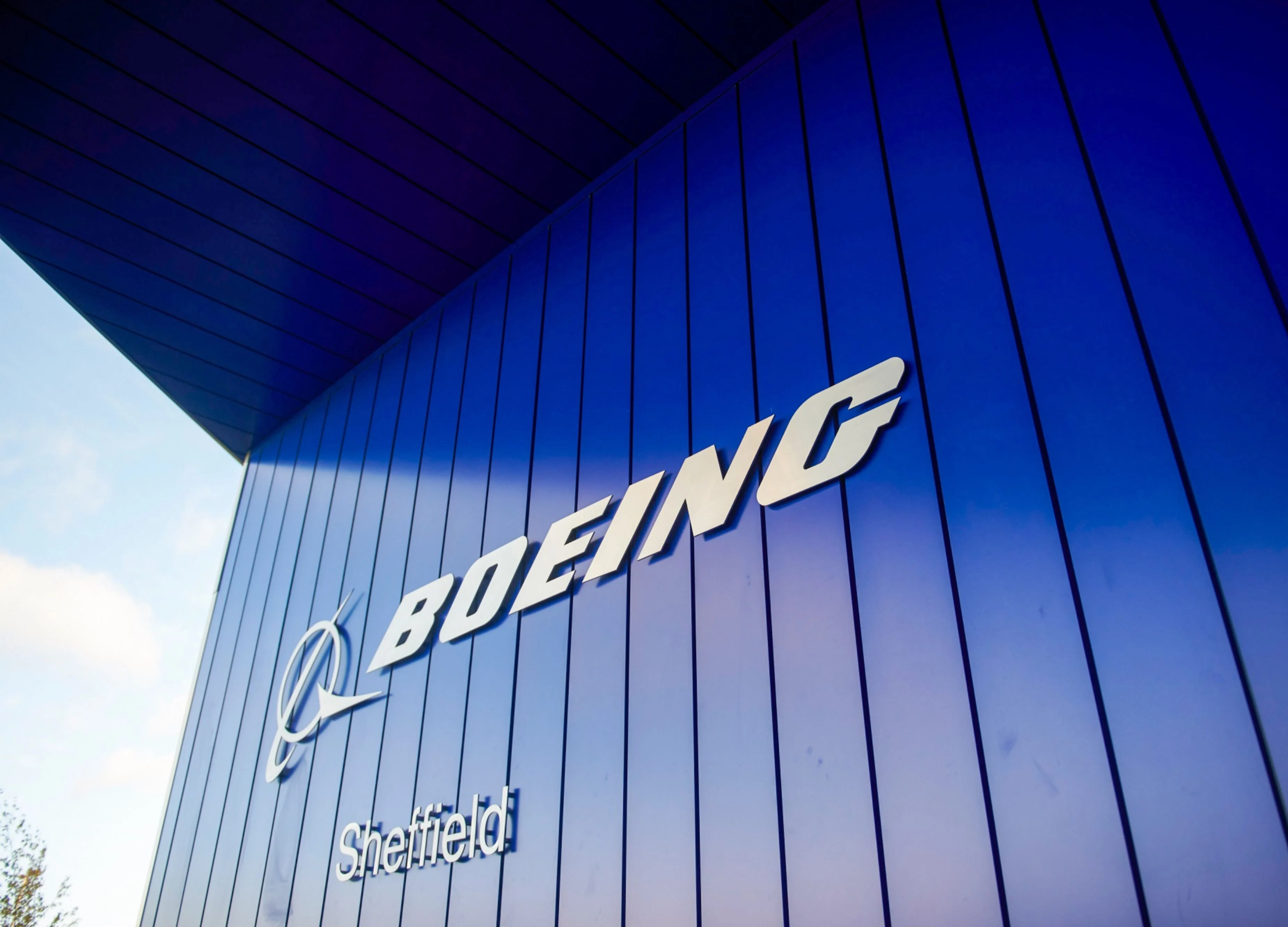 Boeing’s $2.8 Billion Awacs Plane Upgrade Slowed by Lab Closings