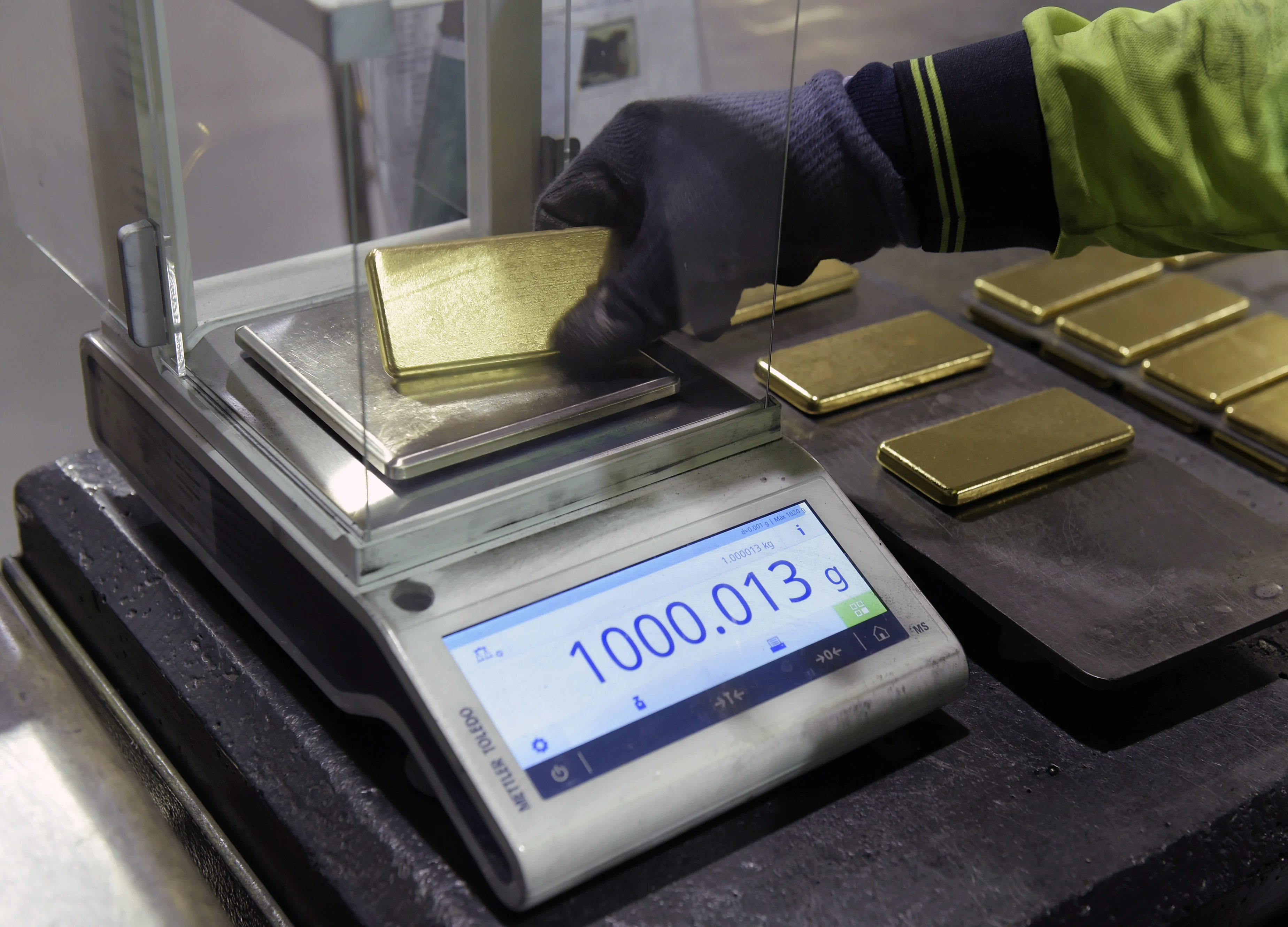 Goldman Sees Gold Prices Climbing to $1,600