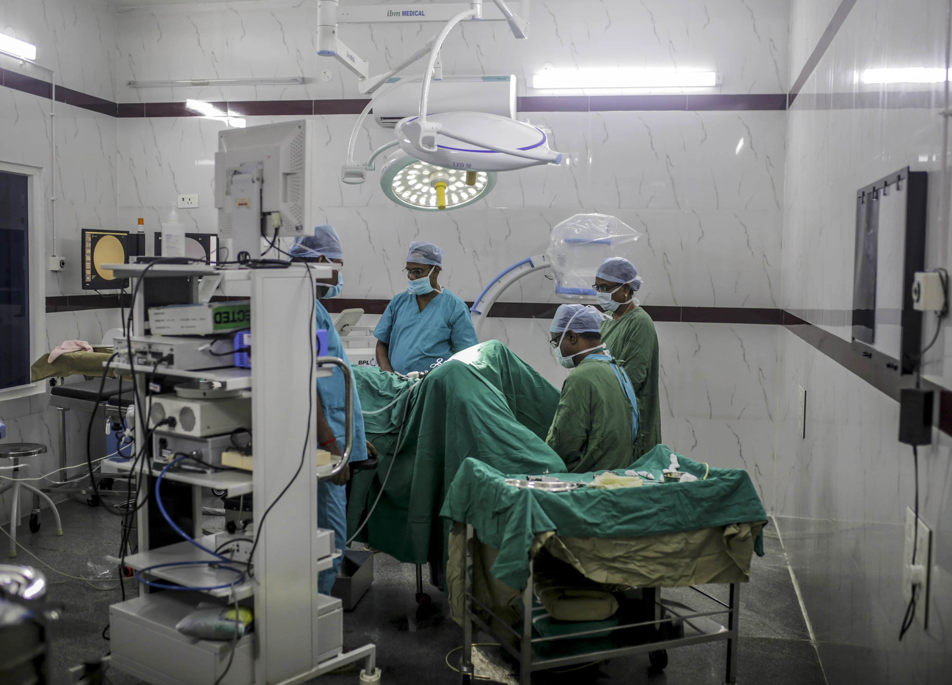 Cabinet Approves Setting Up Of 75 Government Medical Colleges