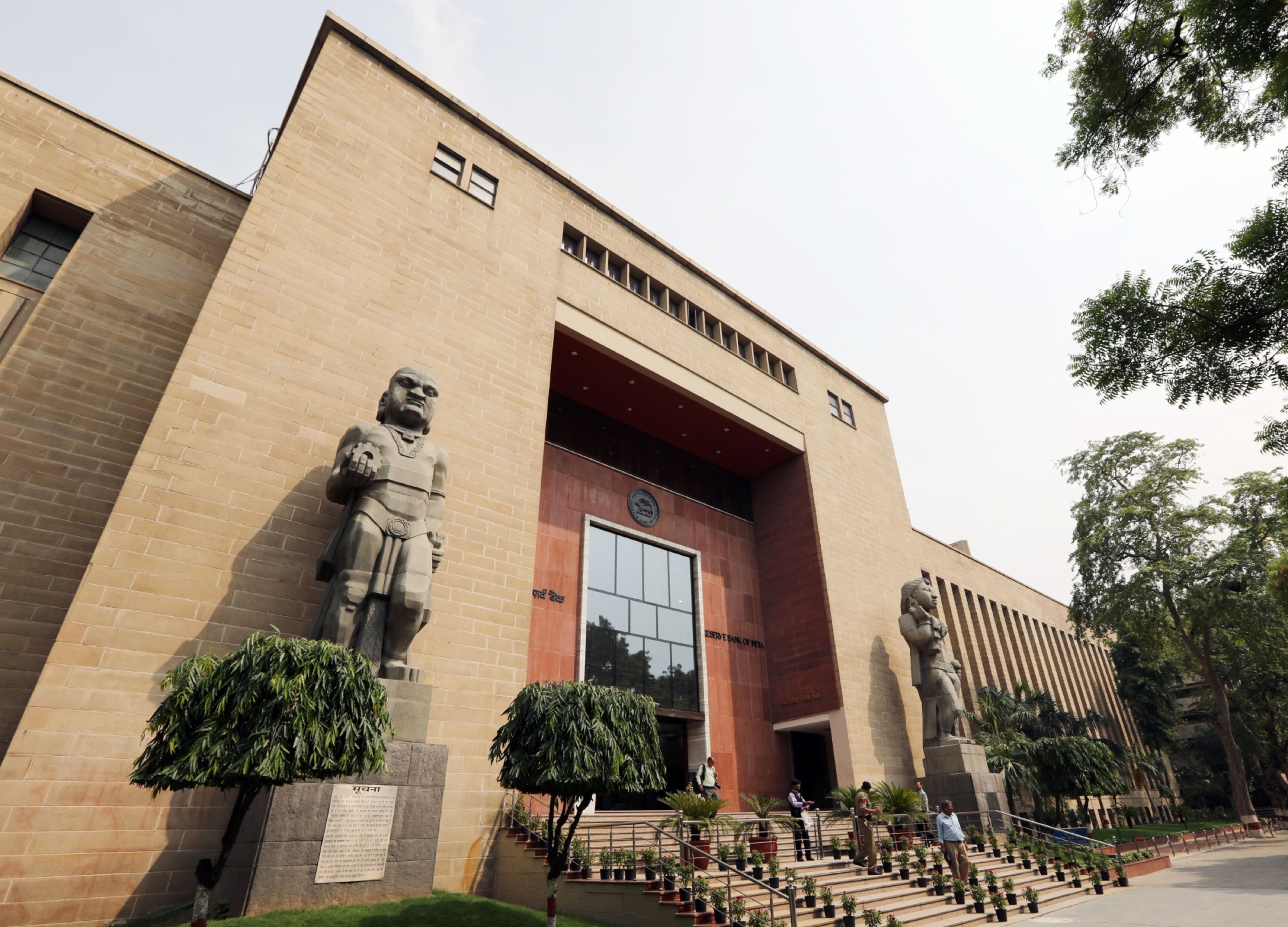 RBI’s ‘Unconventional’ Rate Cut To Support Growth, Say Experts