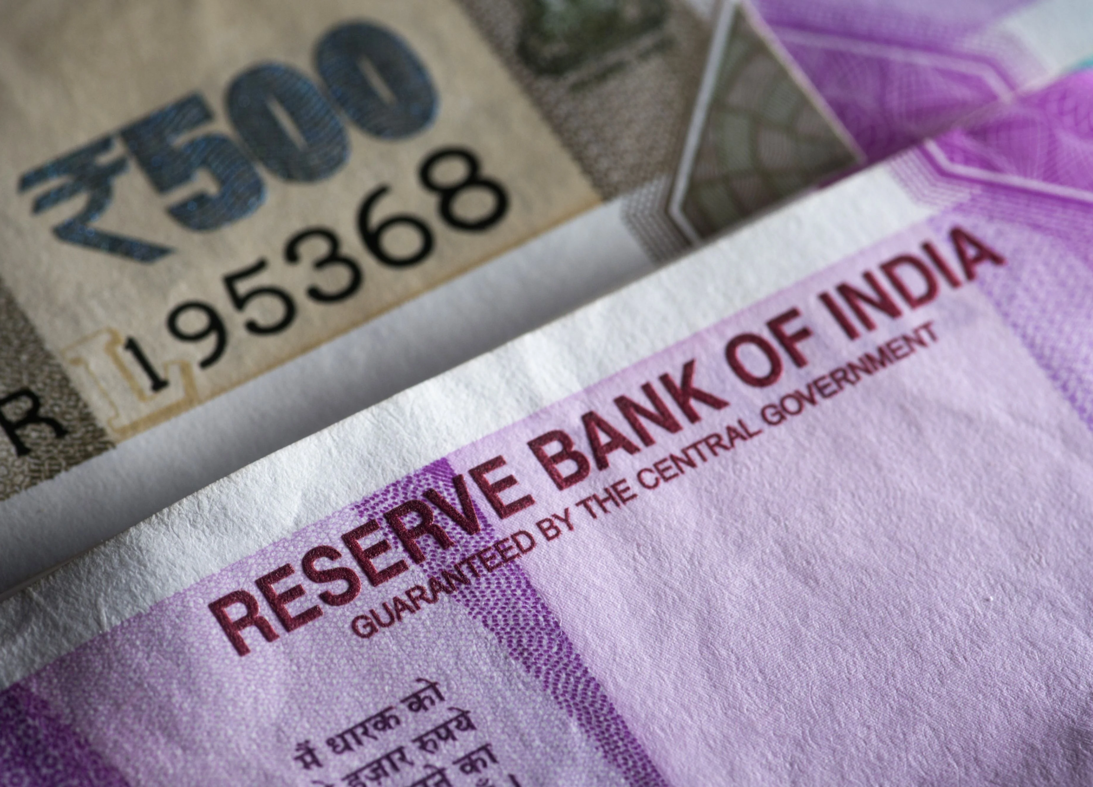 Benchmark Bonds Drop in India as Traders Scale Back Cut Hopes