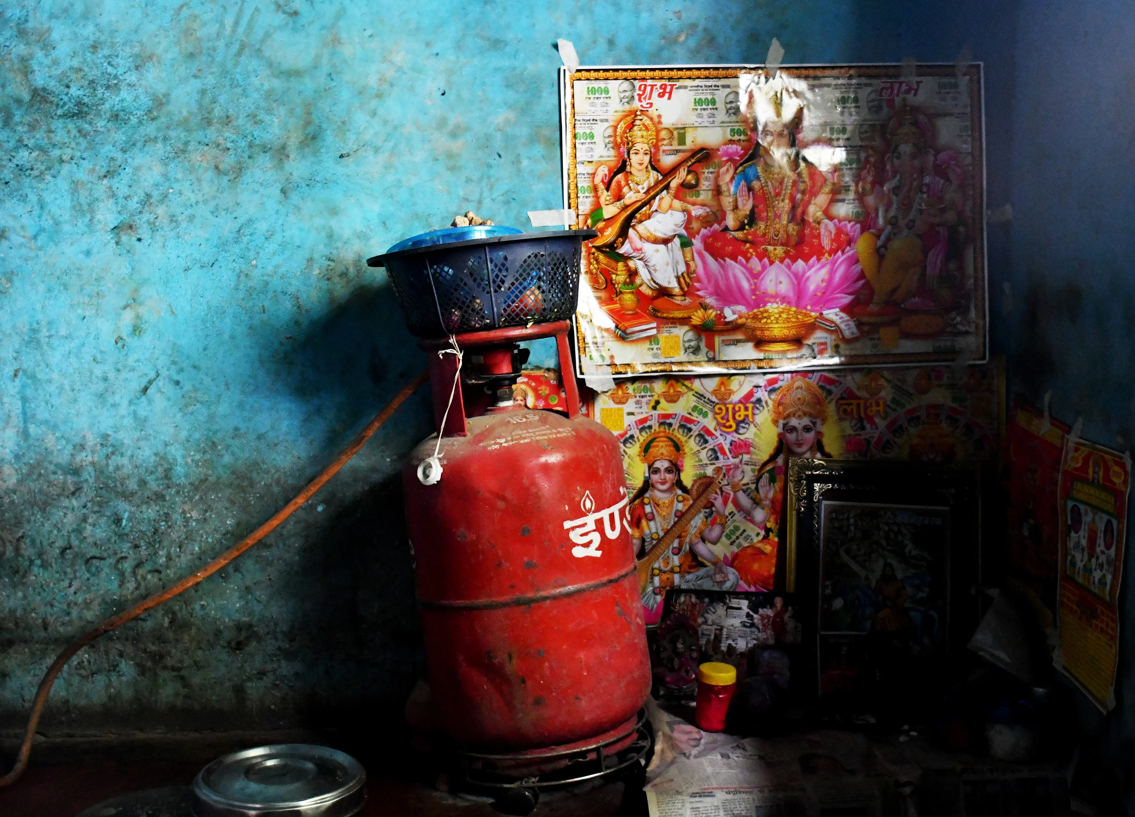 Coronavirus Relief Package: India to give Free LPG Cylinders To 8 Crore Citizens For Next Three Months
