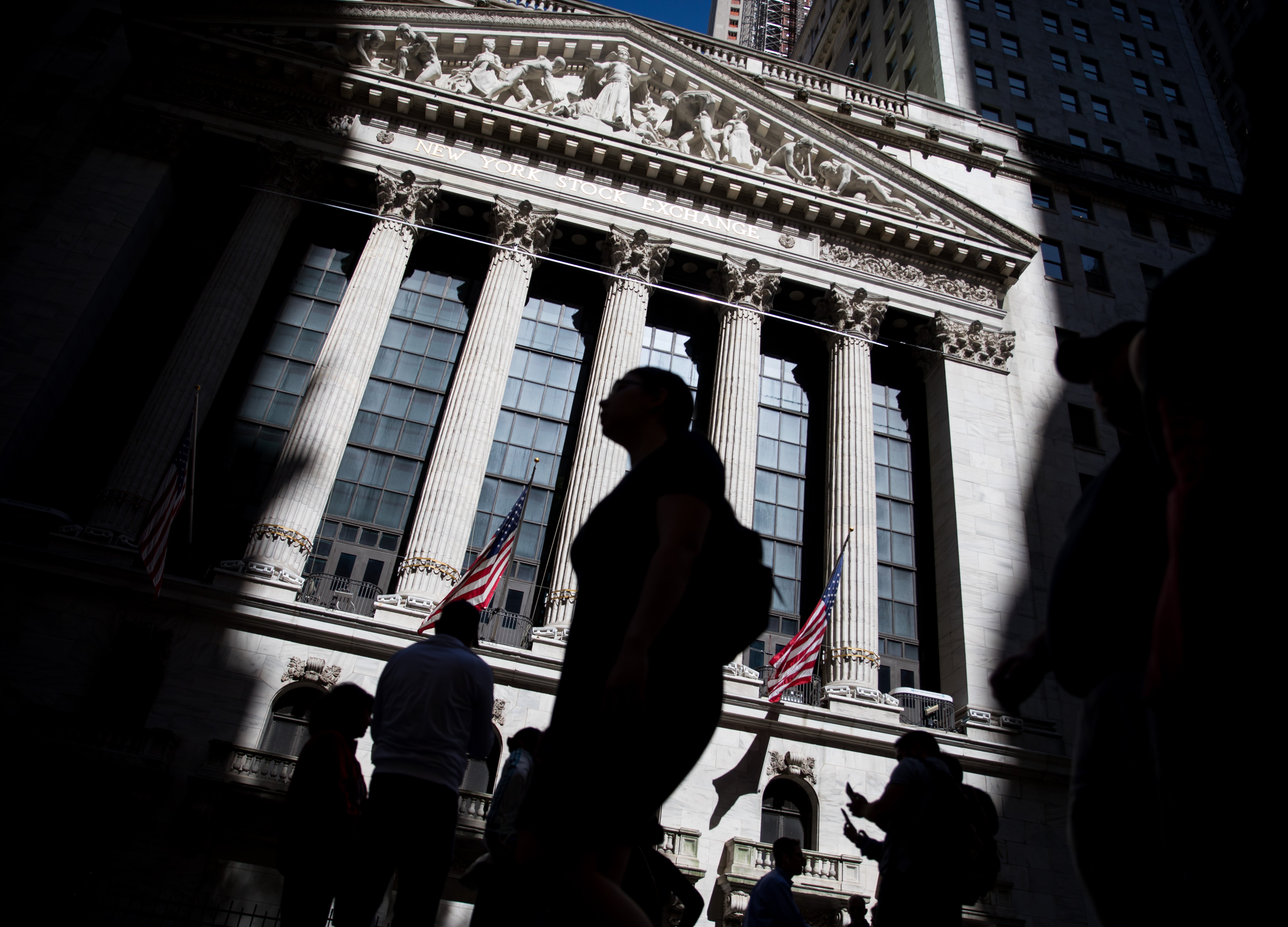 Impeachment Latest Risk for Markets on Edge Over Trade, Growth
