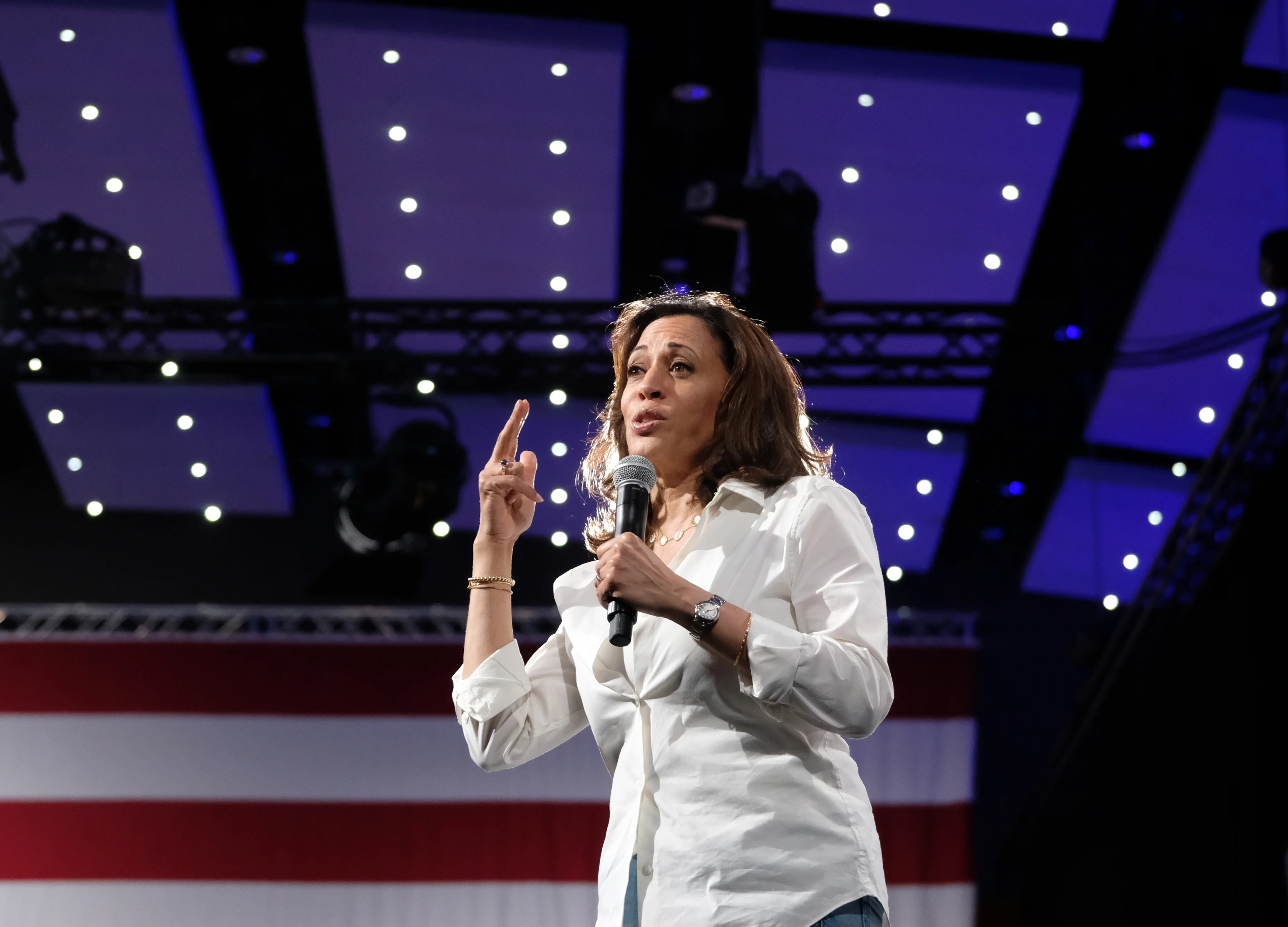 Kamala Harris Ends Presidential Bid as Poll Numbers Collapse