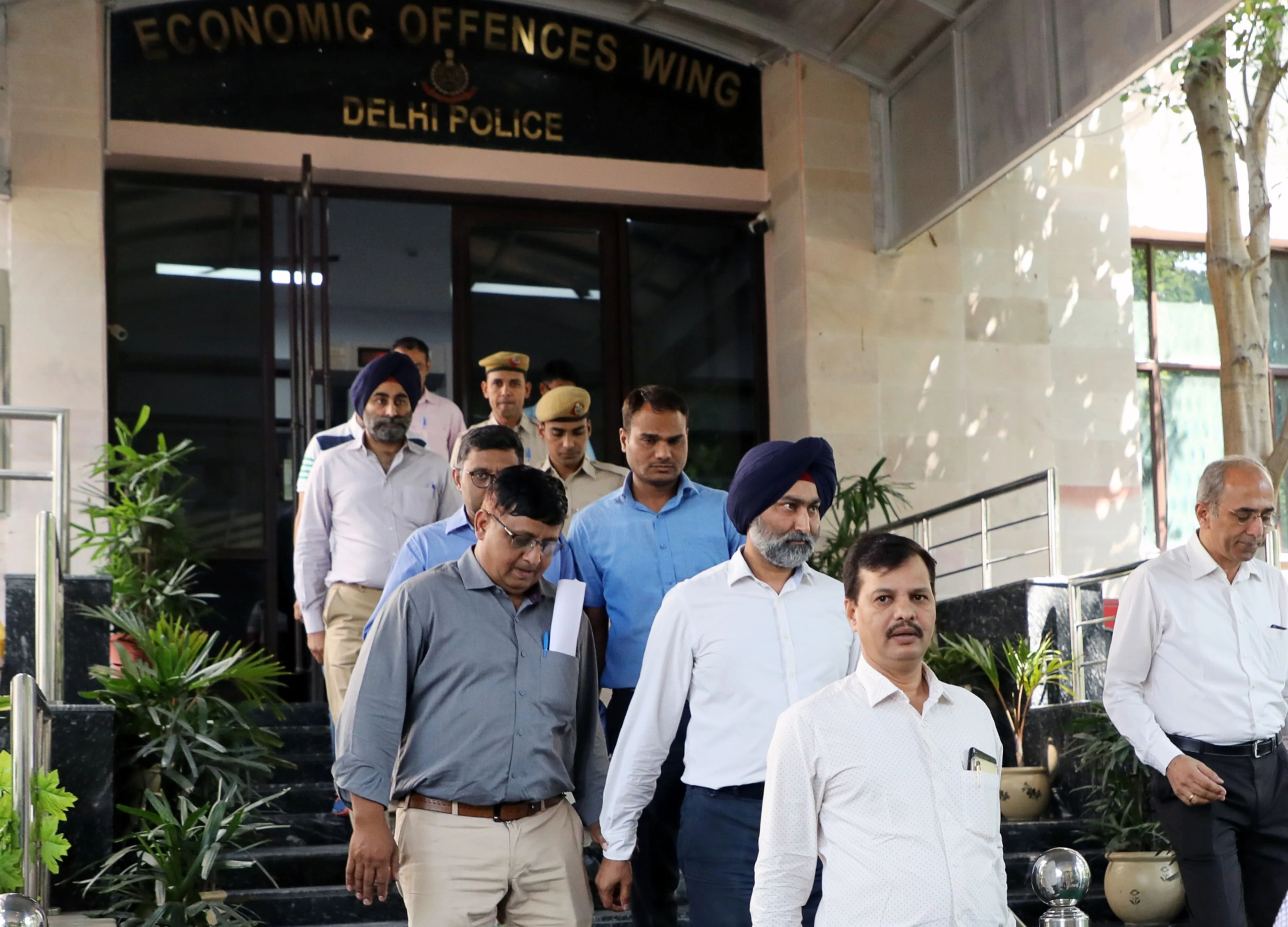 Religare Finvest Case: Singh Brothers Seek Interim Bail, Offer Settlement