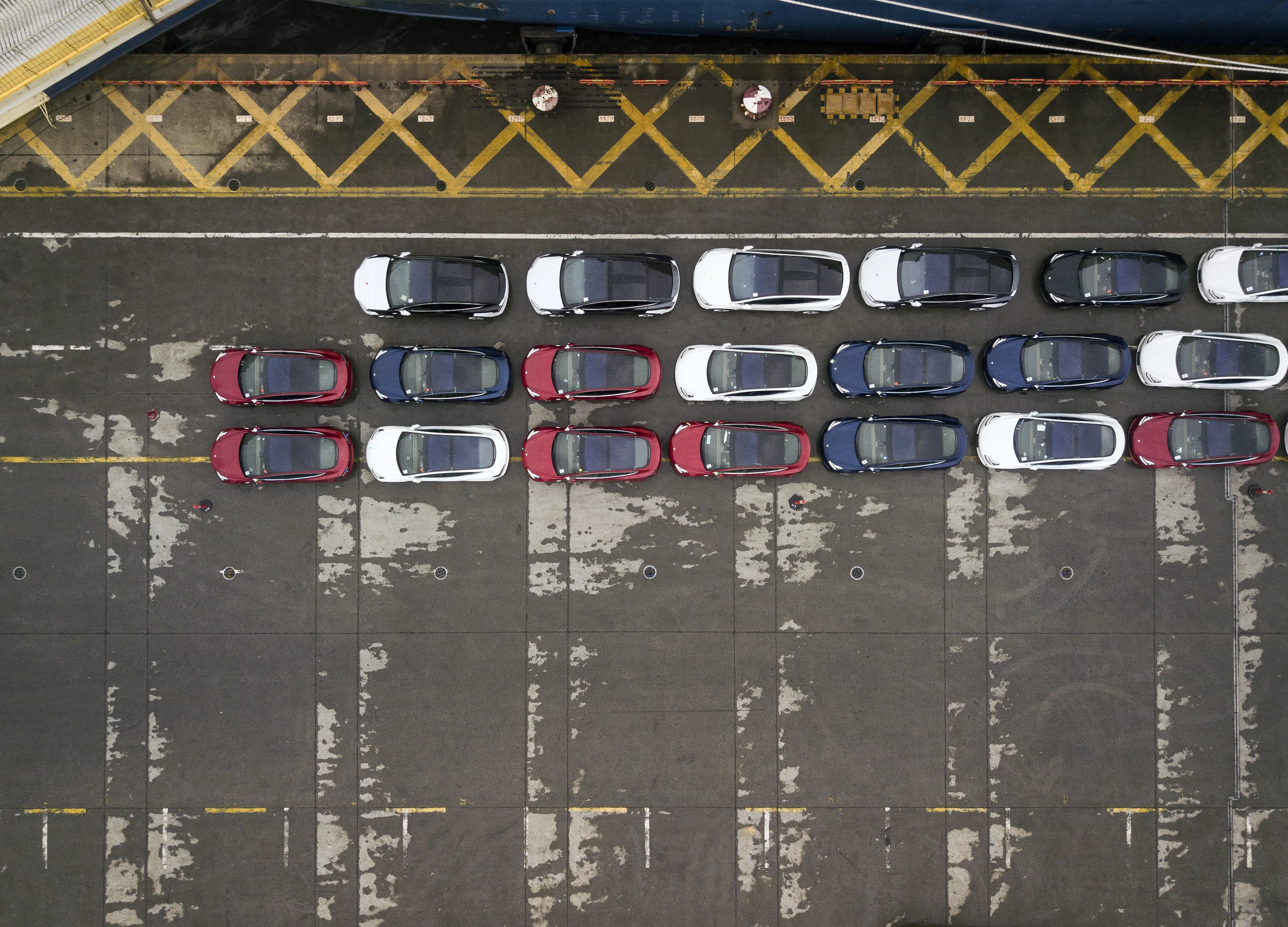 Tesla’s China-Made Cars Won’t Be Much Cheaper Than Imported Ones