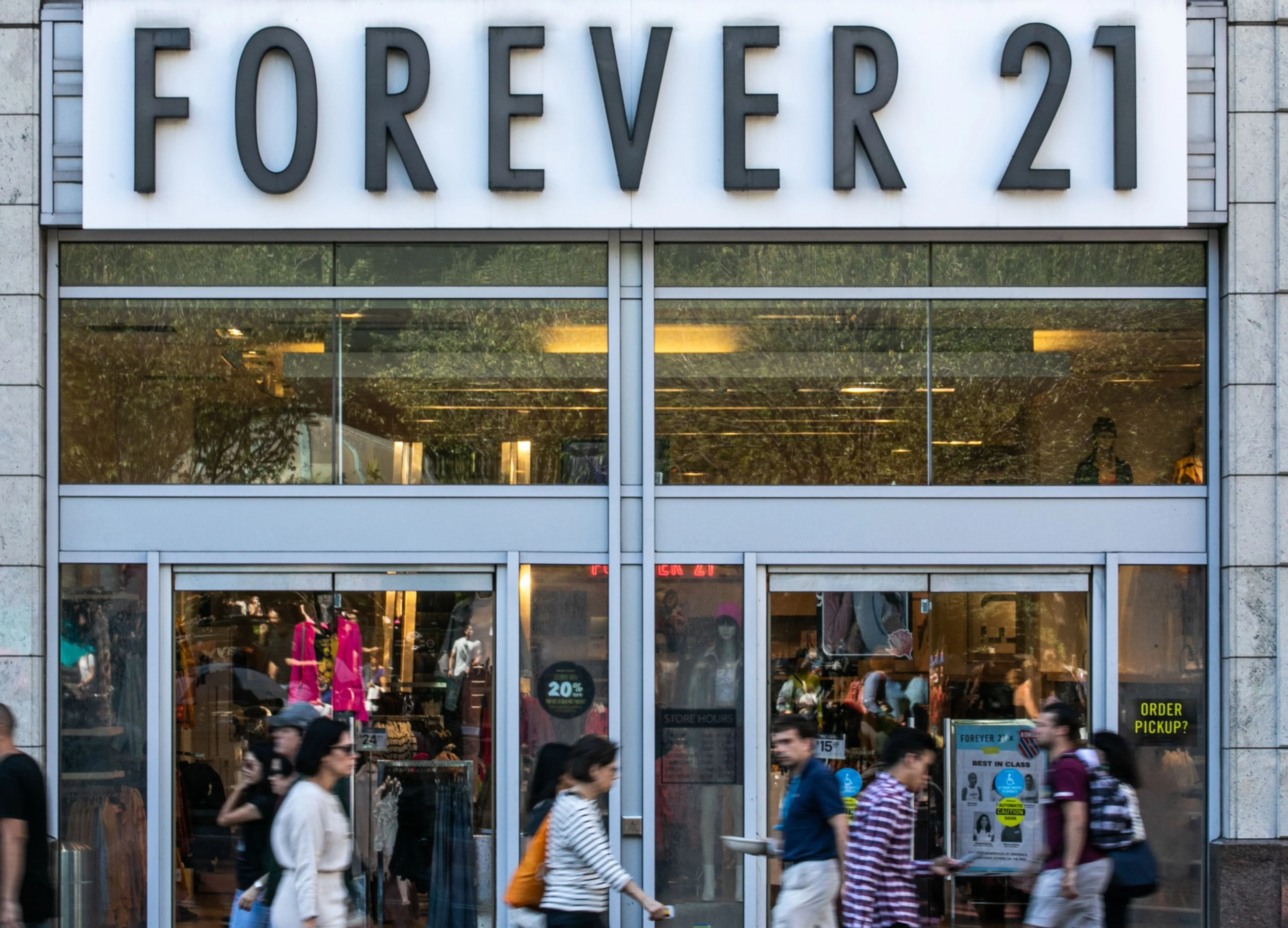 Forever 21 Founders Borrowed $10 Million From Their Daughters