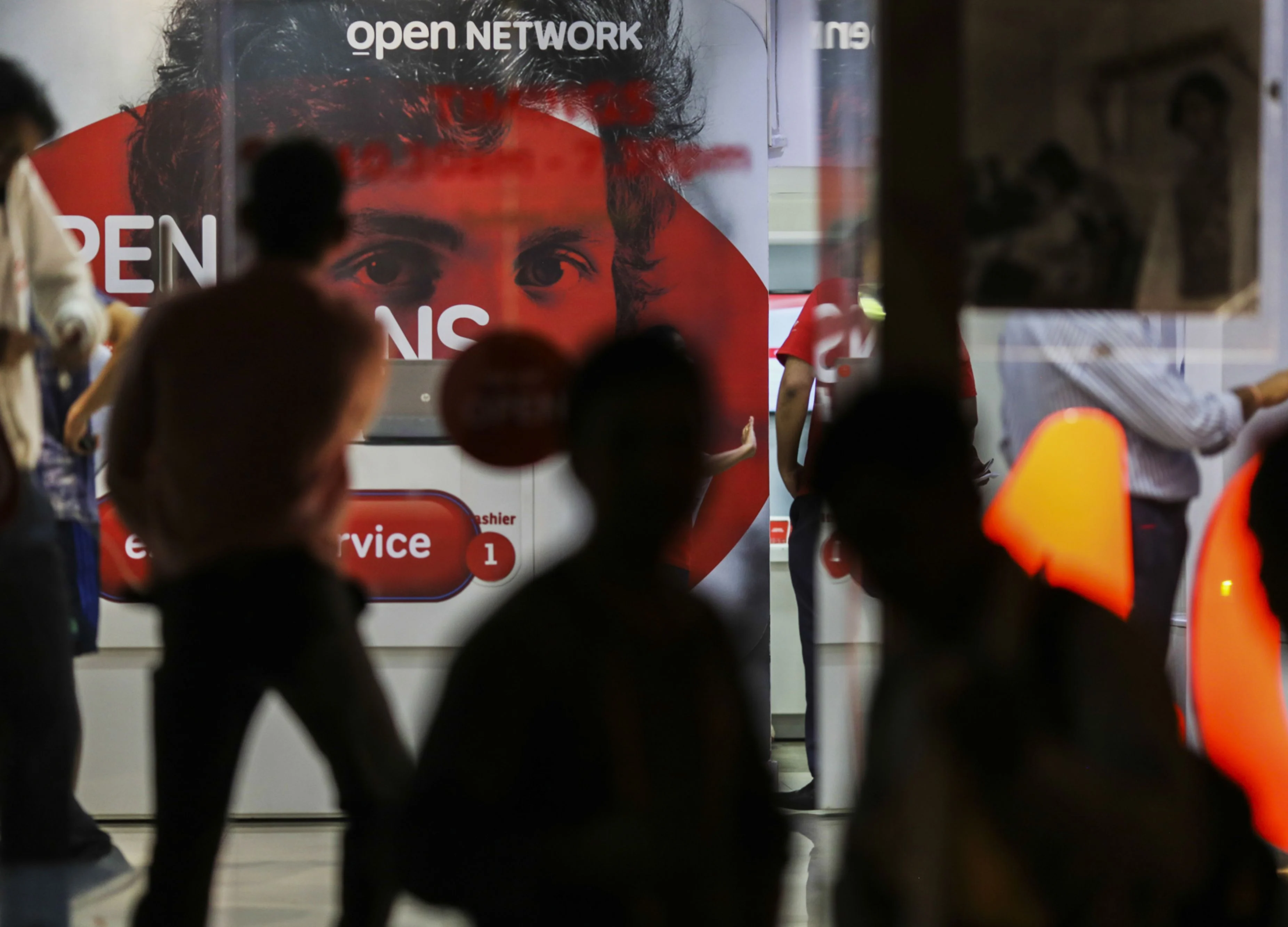 India Hangs Up on the Future