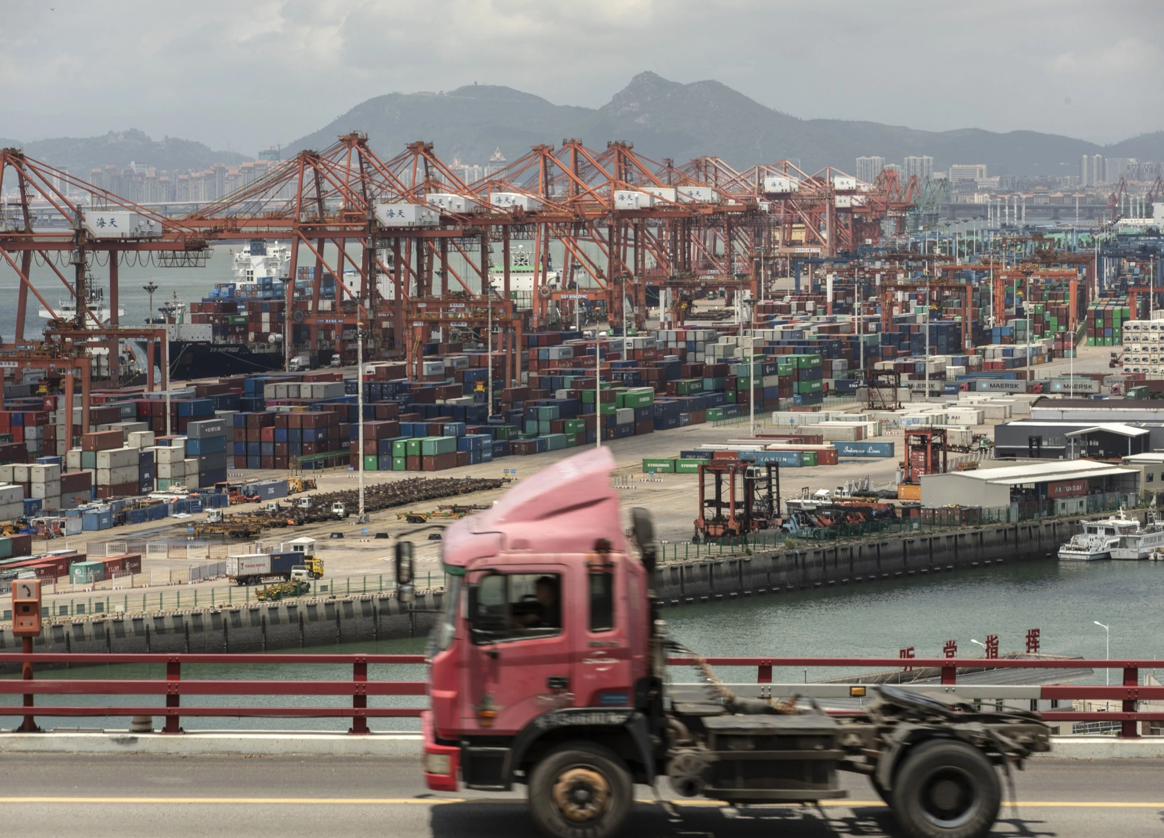 What to Watch in China GDP Report: Investment, Trade and Savings