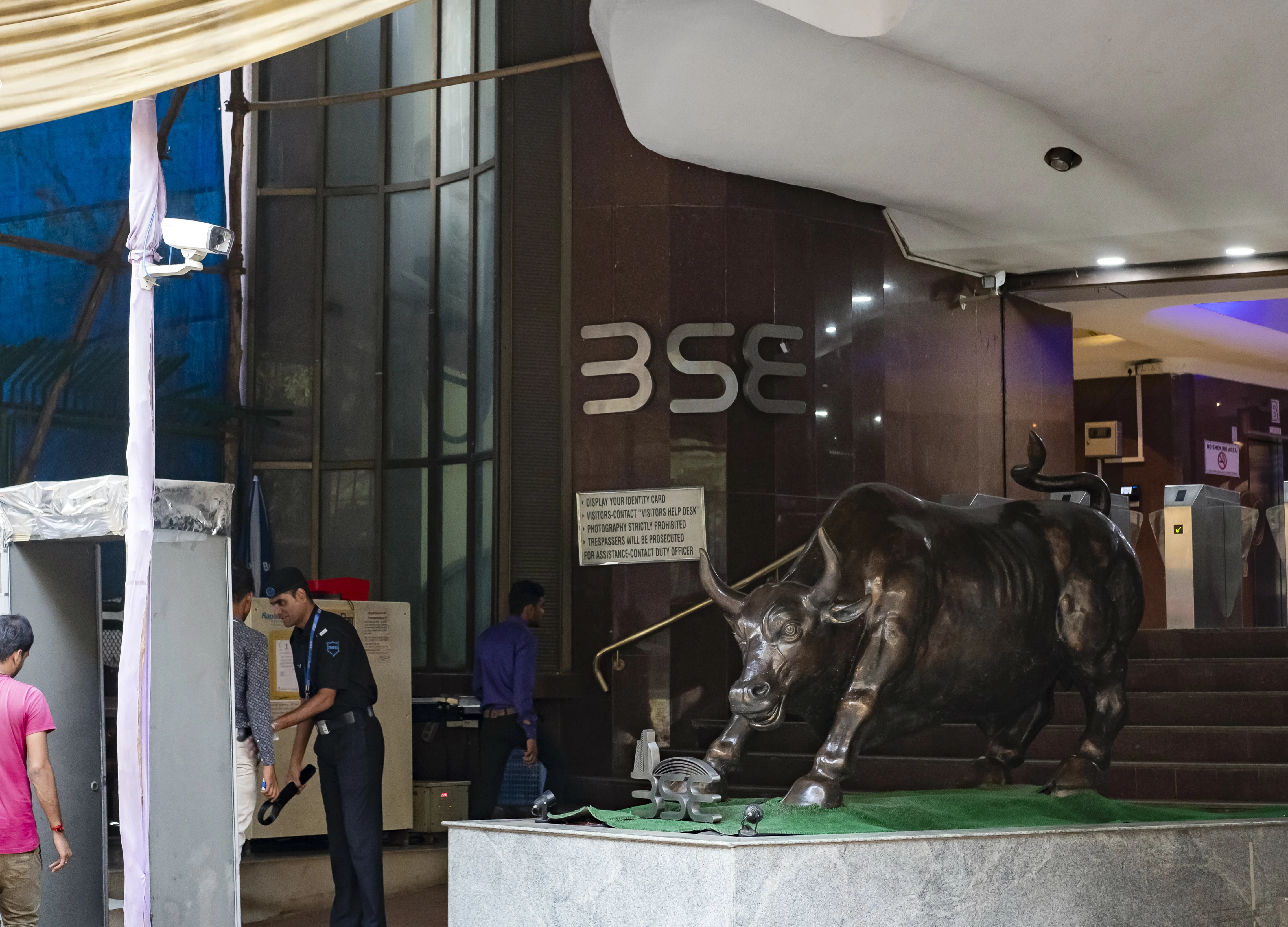 Stocks To Watch: Bharti Airtel, DHFL, IDBI Bank, Nestle, Titan, UltraTech Cement, Vodafone Idea