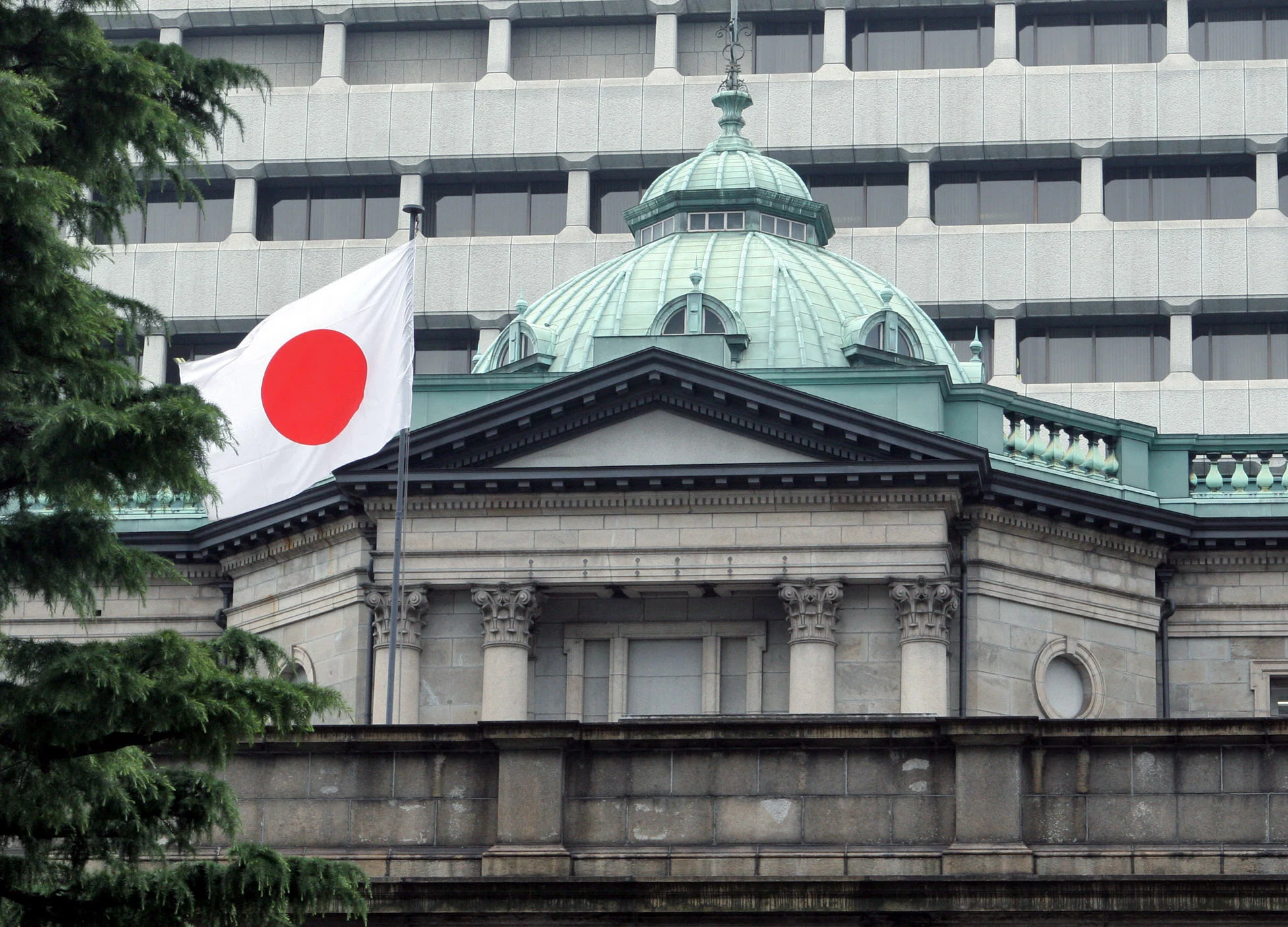 Japan Extends Lead on China as Top Foreign Holder of Treasuries