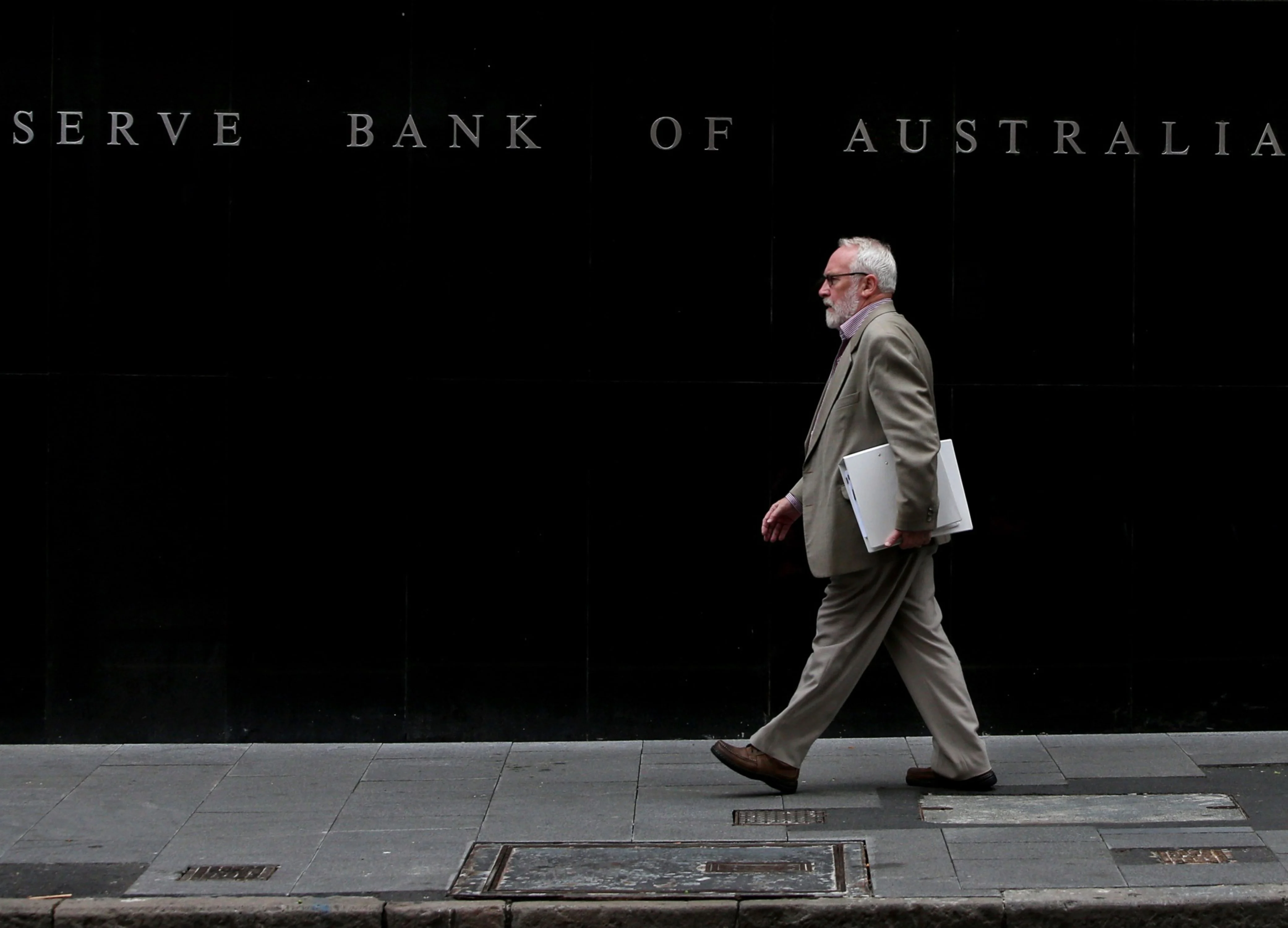 Australia Keeps Rates on Hold at Record-Low 0.75%
