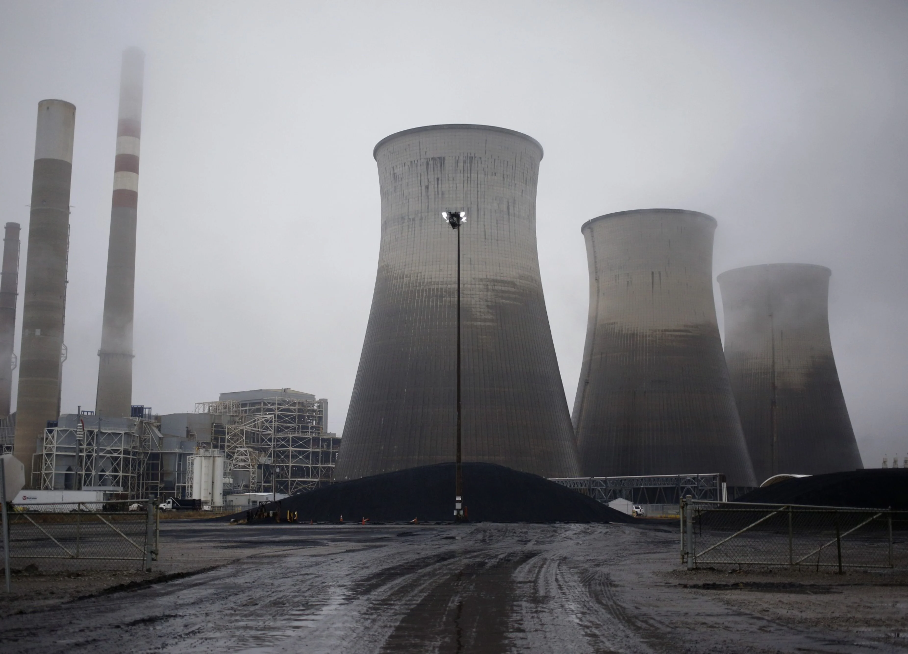 World Clings To Coal for Power Despite Mounting Climate Protests