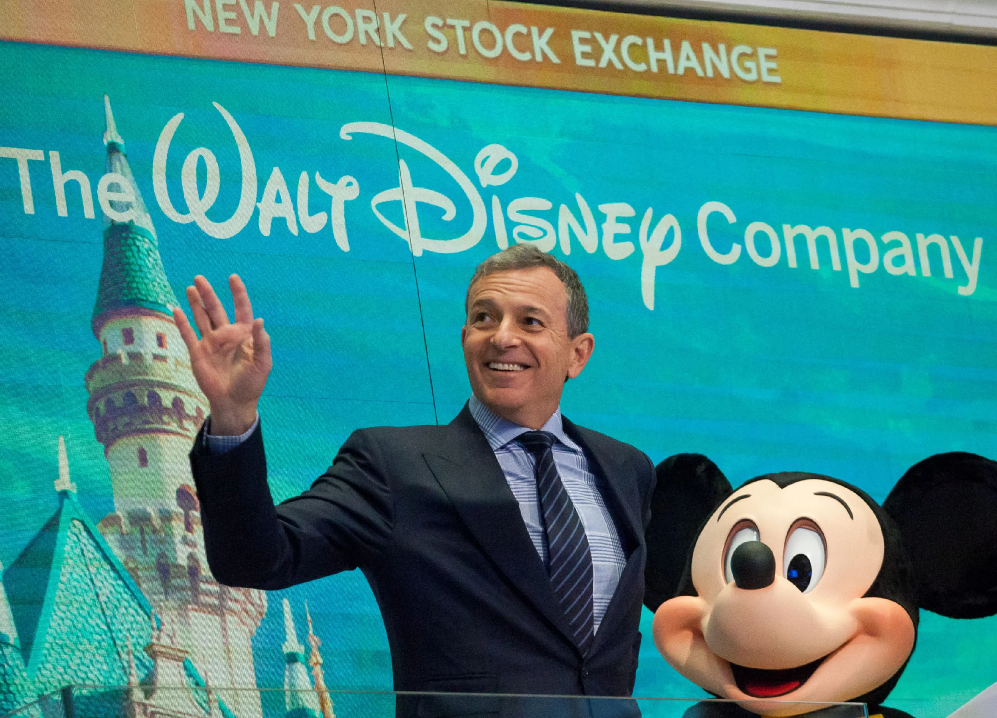 Bob Iger Hands Disney’s Reins to Parks Chief in Surprise Succession