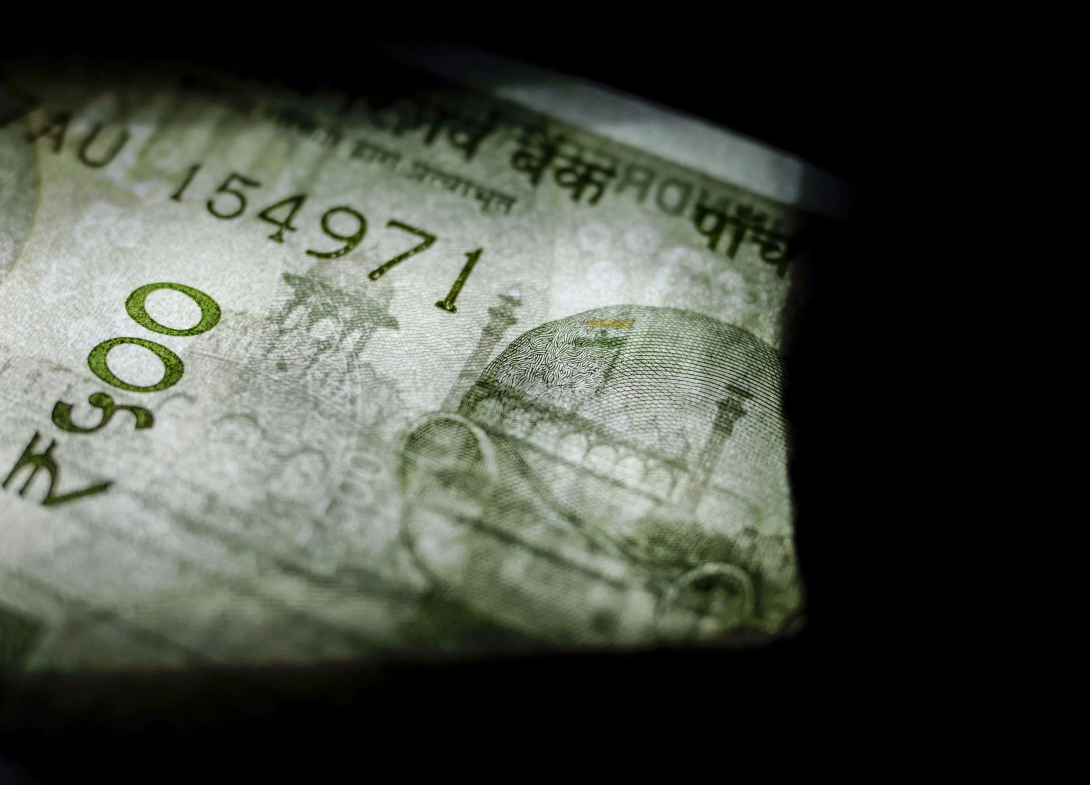Crisis Doesn’t Stop Some India Lenders Getting Global Loans