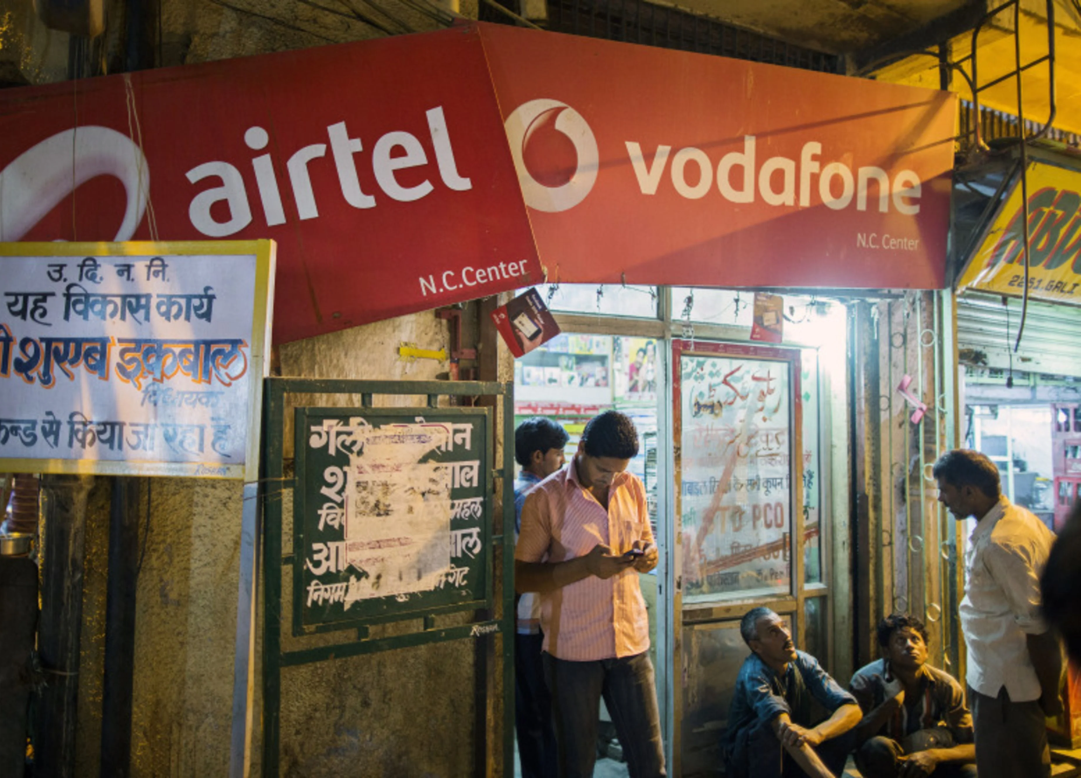 India’s Beaten-Down Telcos Soar on Easing Price War