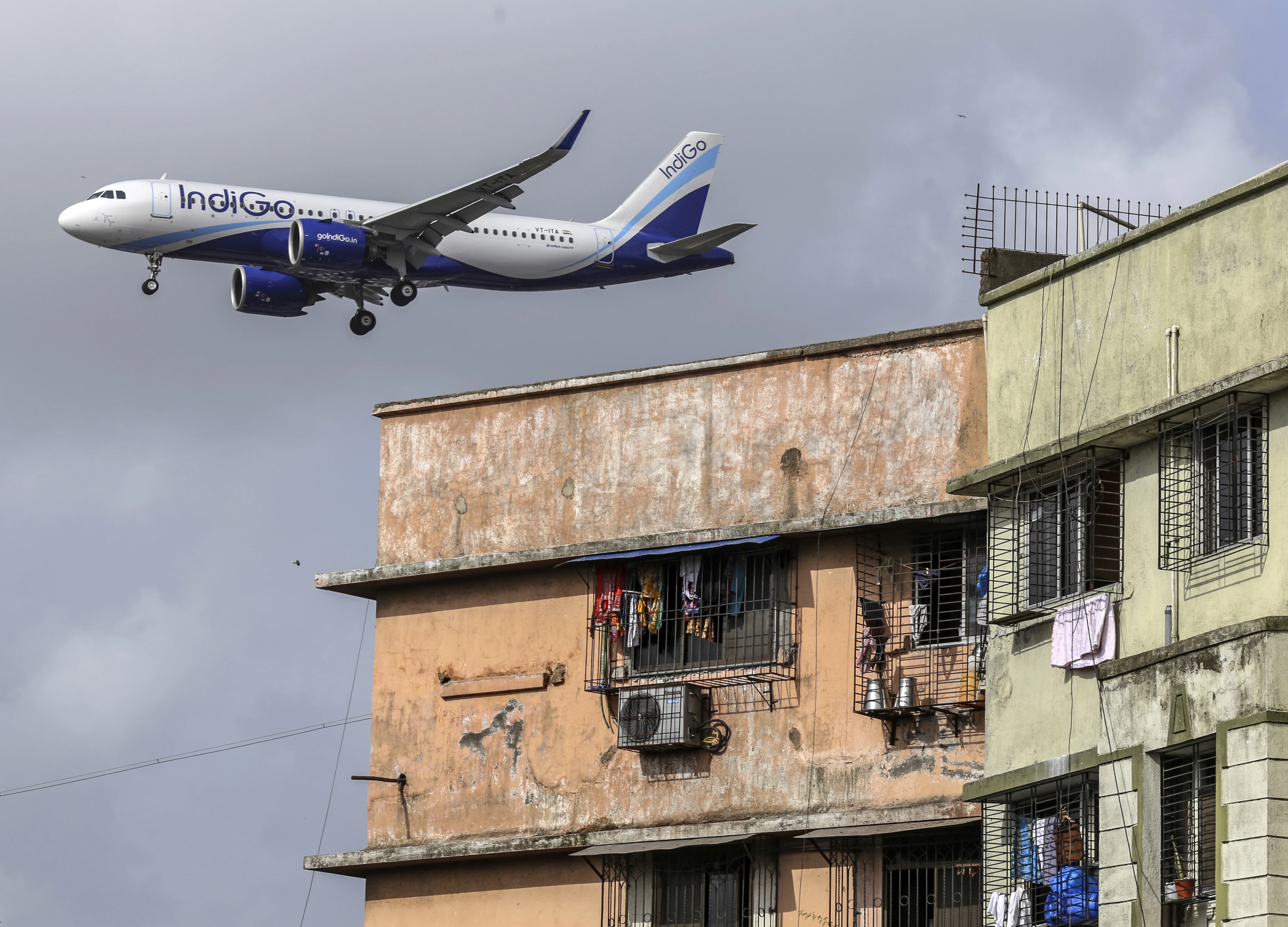 Qatar Air Keen to Buy Indigo Stake to Expand in Fastest-Growing Aviation Market
