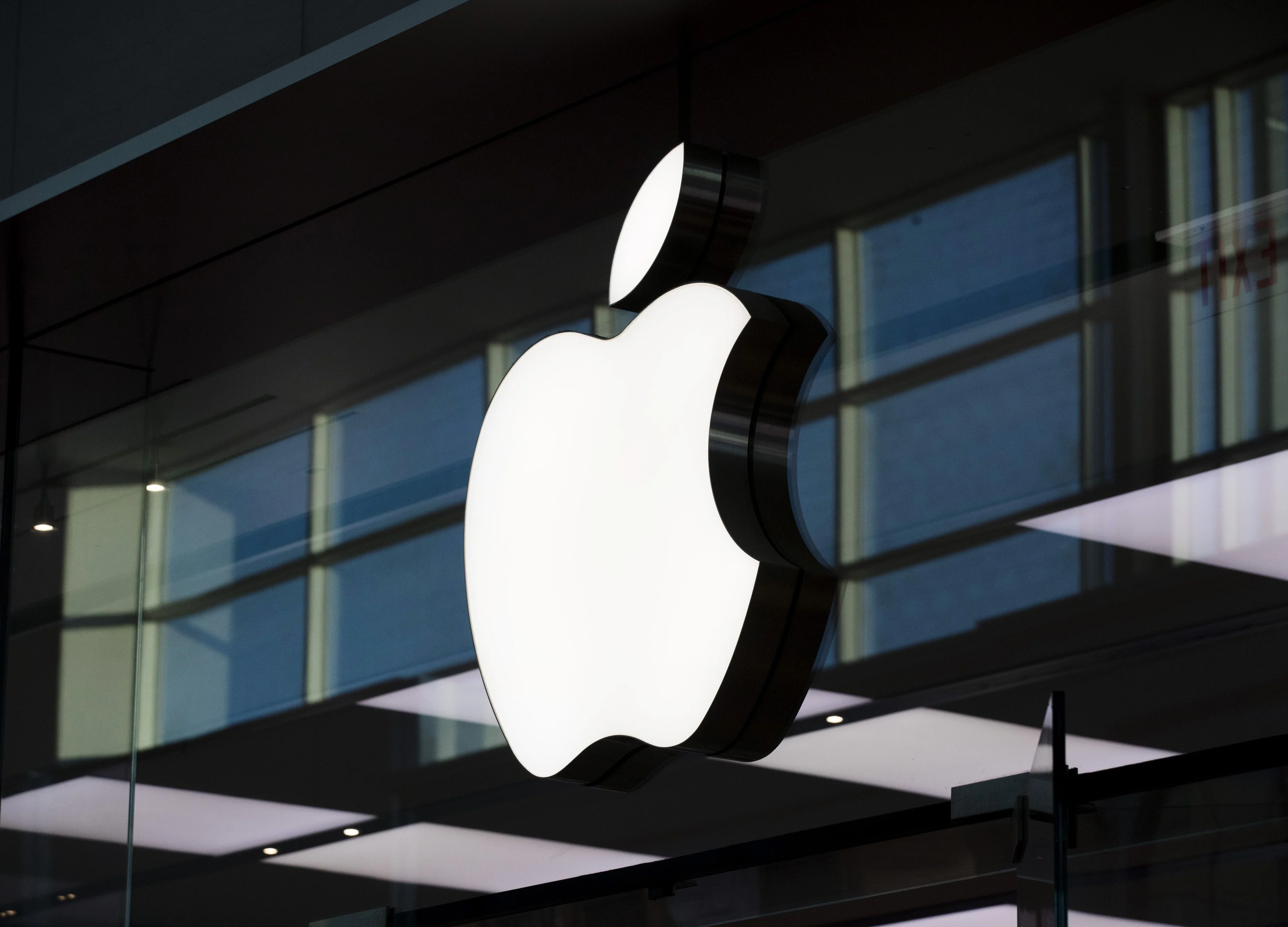 Apple Ad Agency Cuts 50 Jobs as iPhone Maker’s Needs Evolve