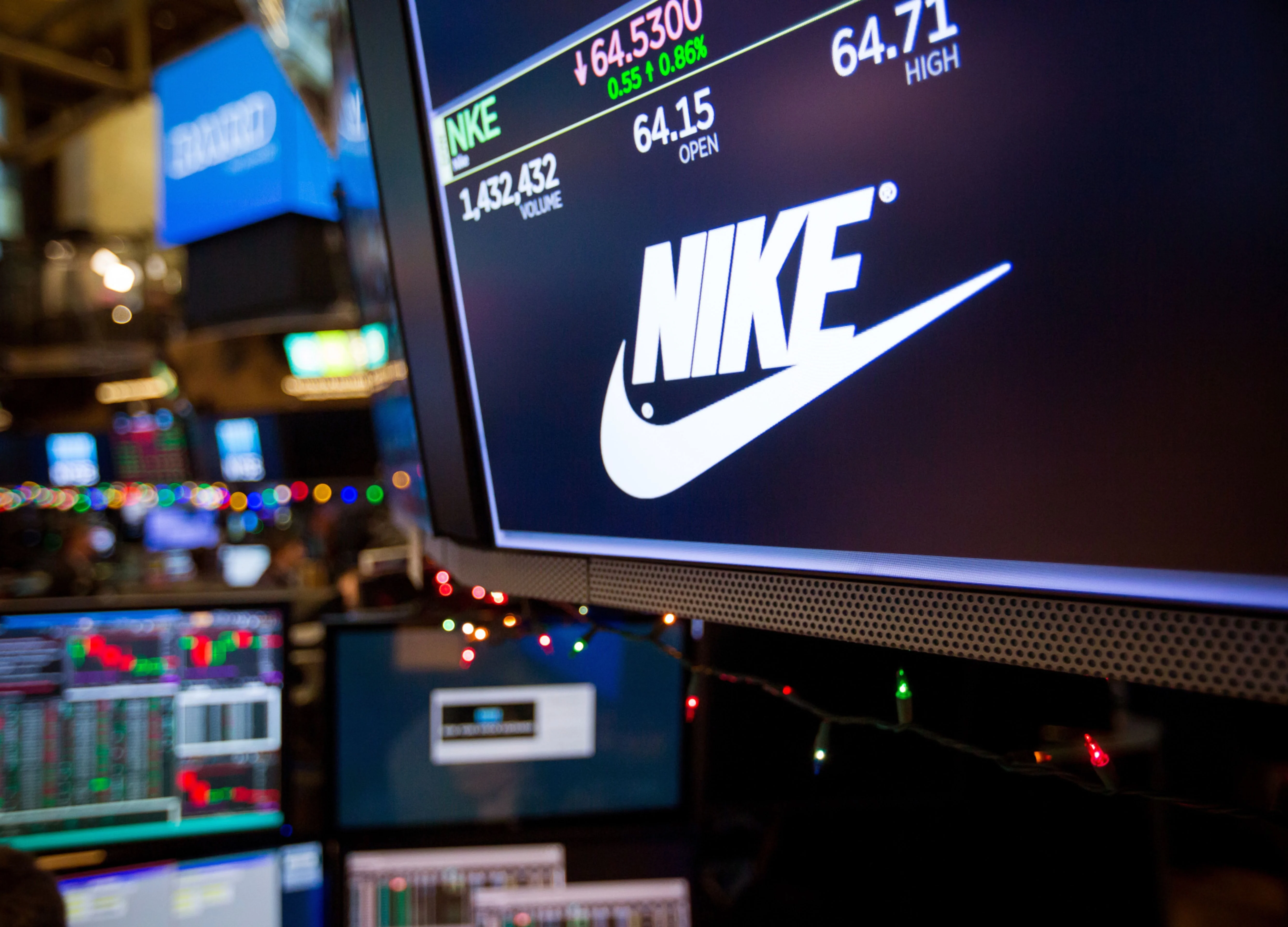 Nike Looks to Reinvent the Loafer With Step-In-Shoe Investment