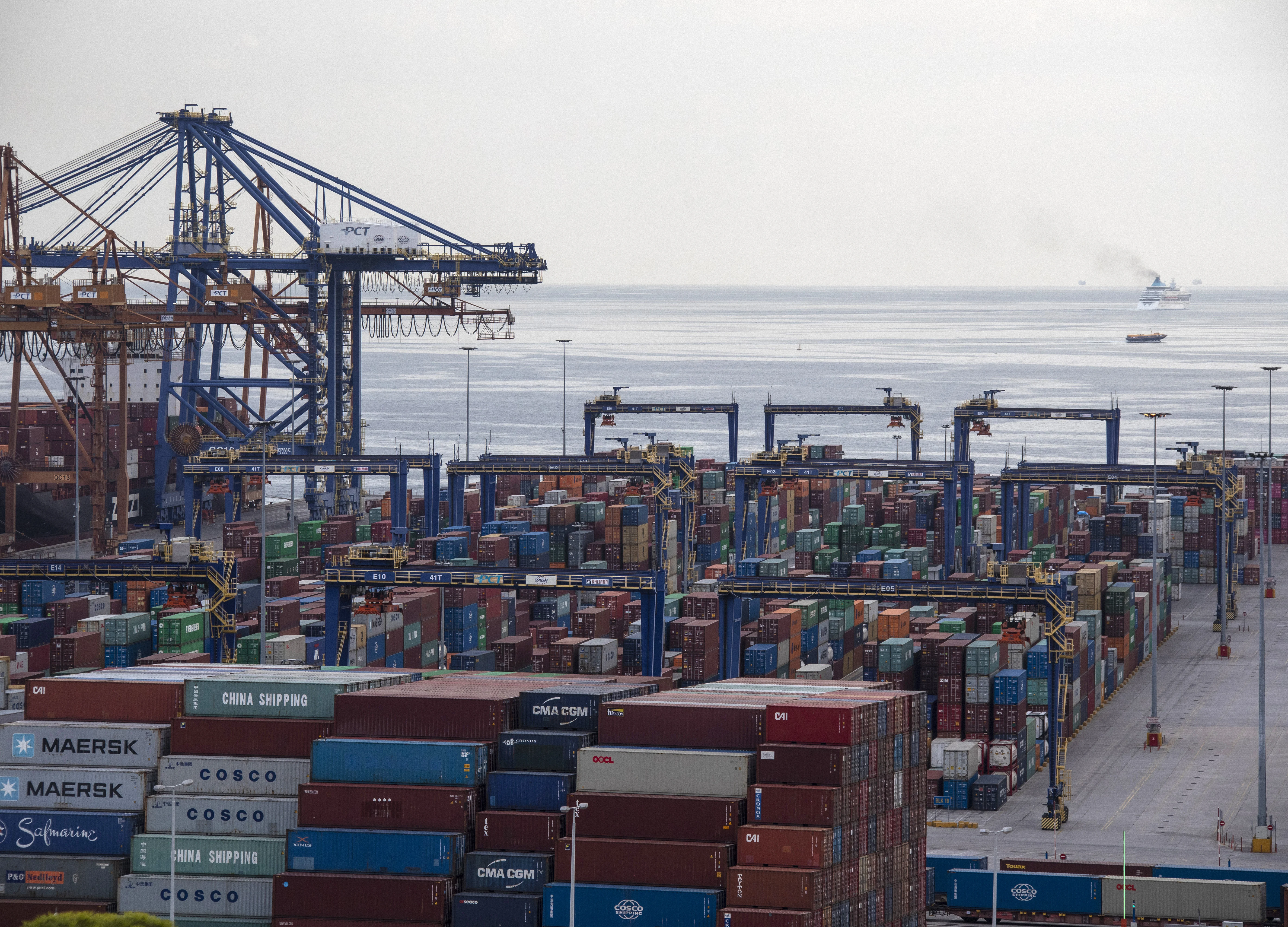 China Hints U.S. Blacklist Imminent in Threat to Trade Talks