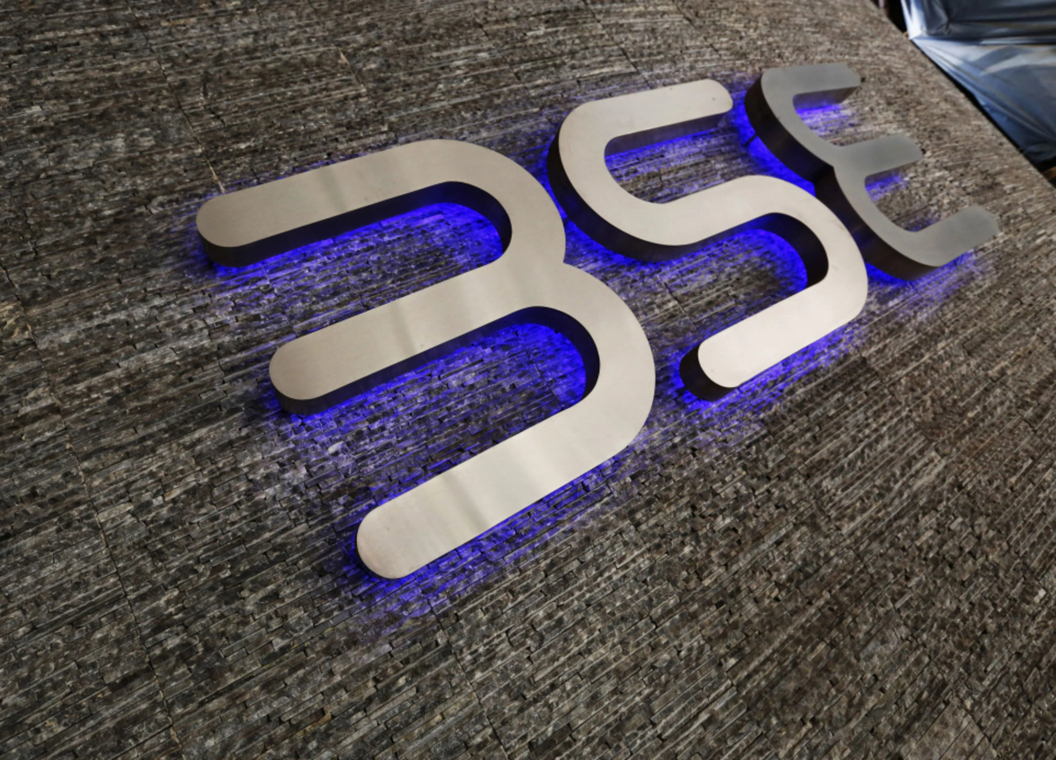 Stocks In News: Bandhan Bank, DHFL, IRCTC, GAIL India, Thomas Cook India
