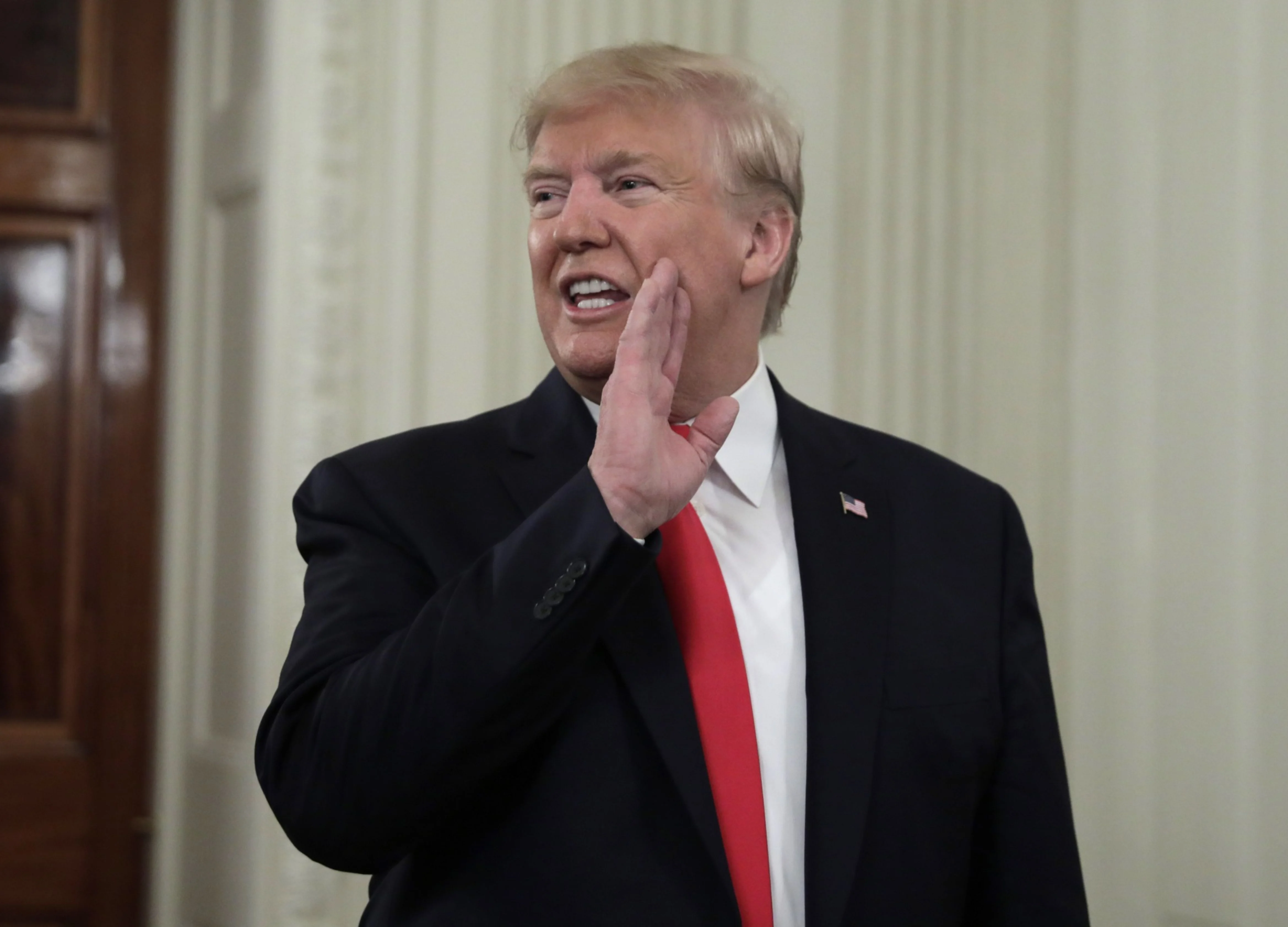 Trump Sees No Deadline for China Deal as Trade Risks Roar Back