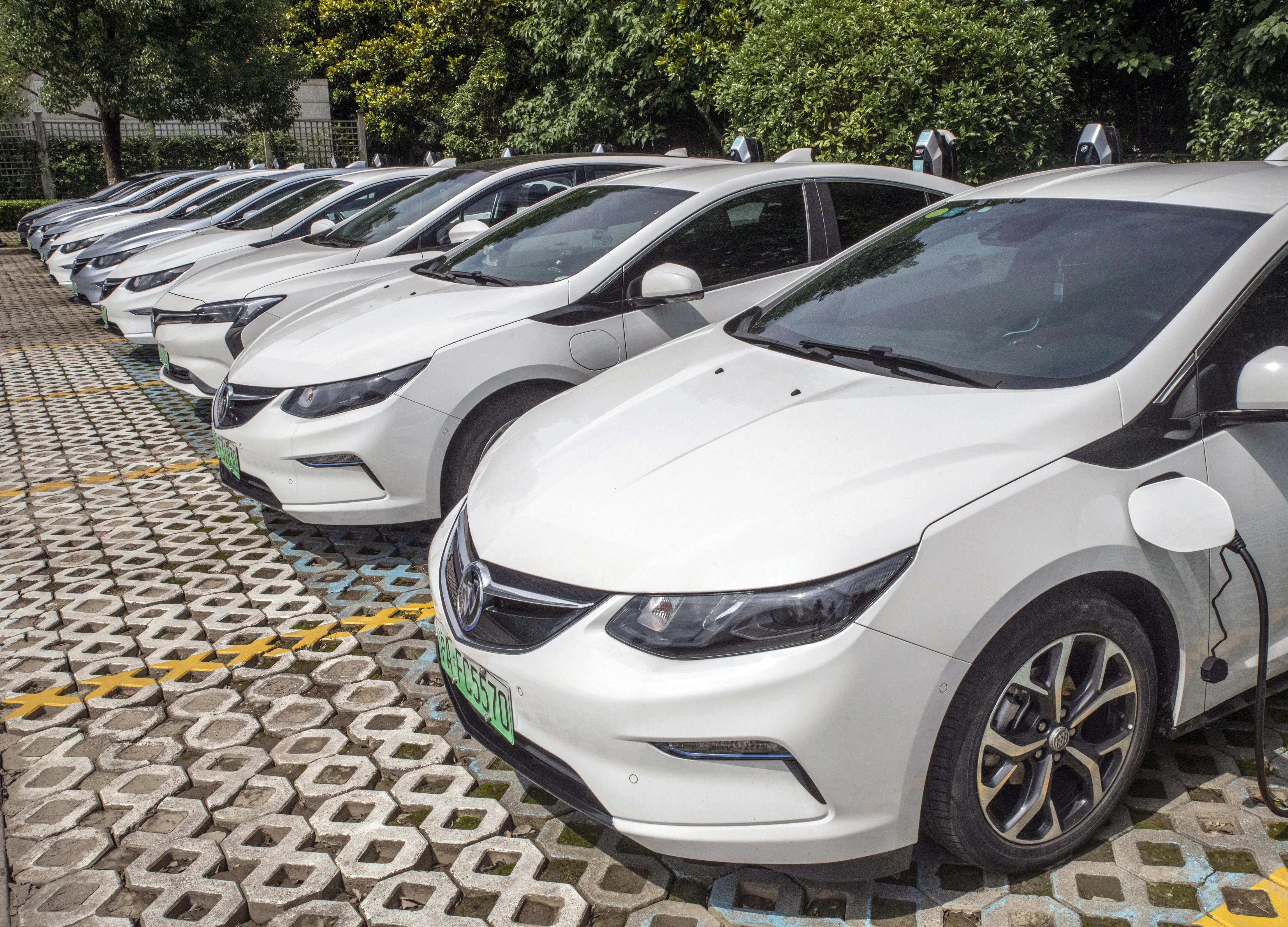 Carmakers Shed 80,000 Jobs as Electric Shift Upends Industry