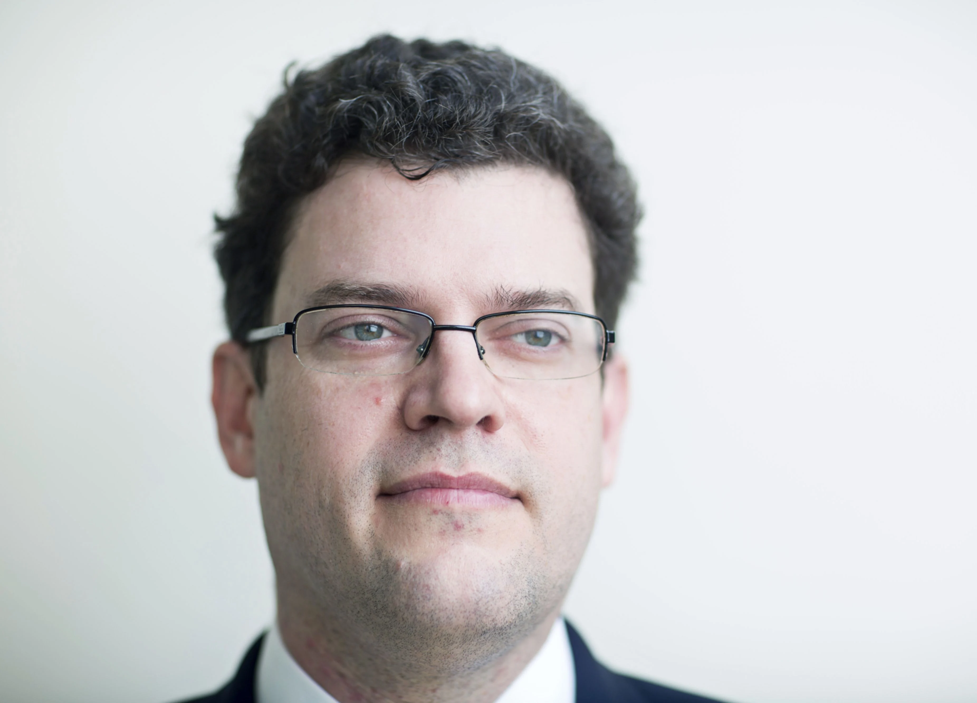 Michael Hasenstab’s Global Bond Fund Loses Another $3 Billion