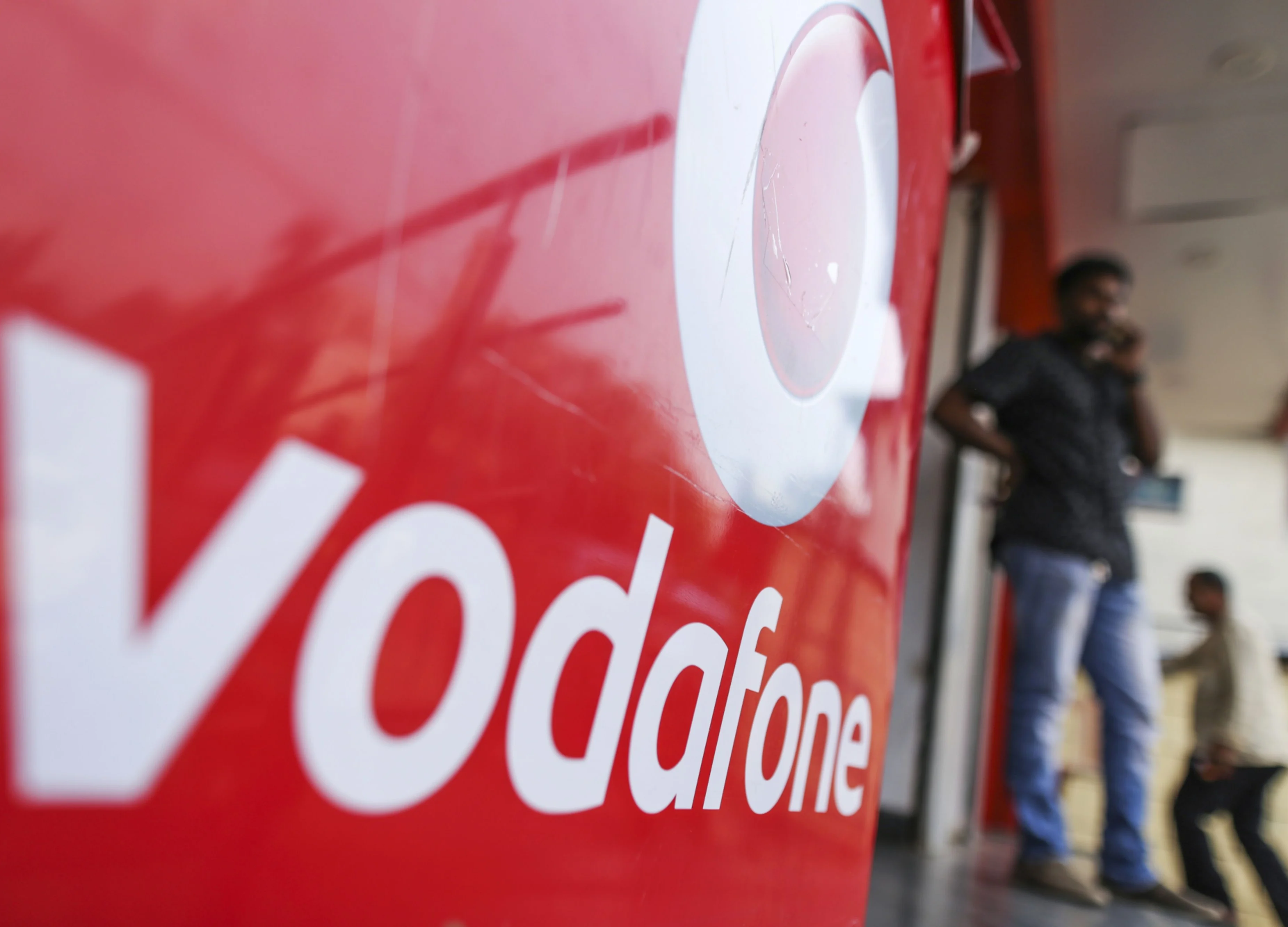 AGR Dues: Supreme Court Rejects Vodafone’s Proposal To Pay Rs 2,500 Crore Today