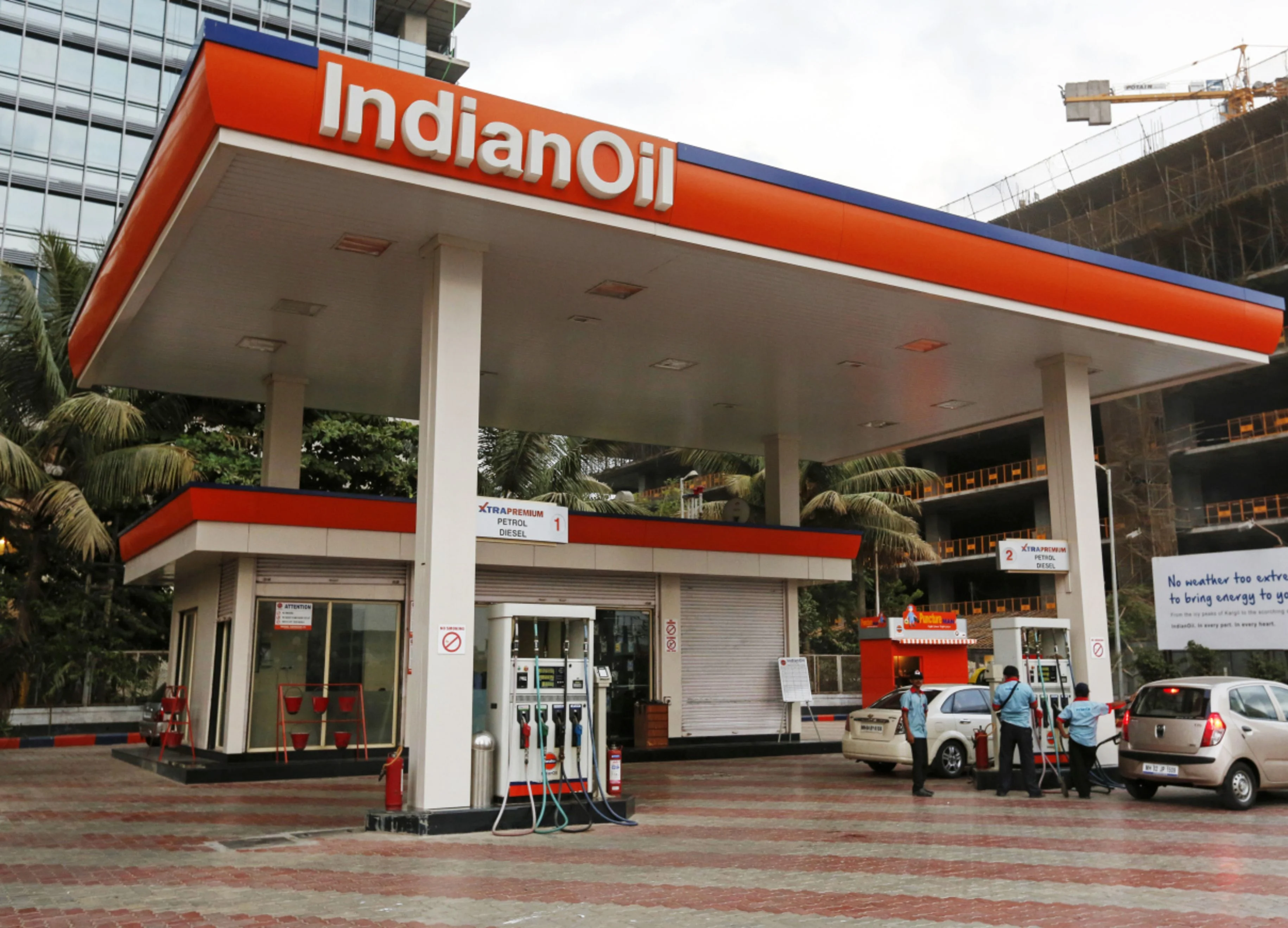 Indian Oil Cuts Refinery Output As Fuel Demand Evaporates