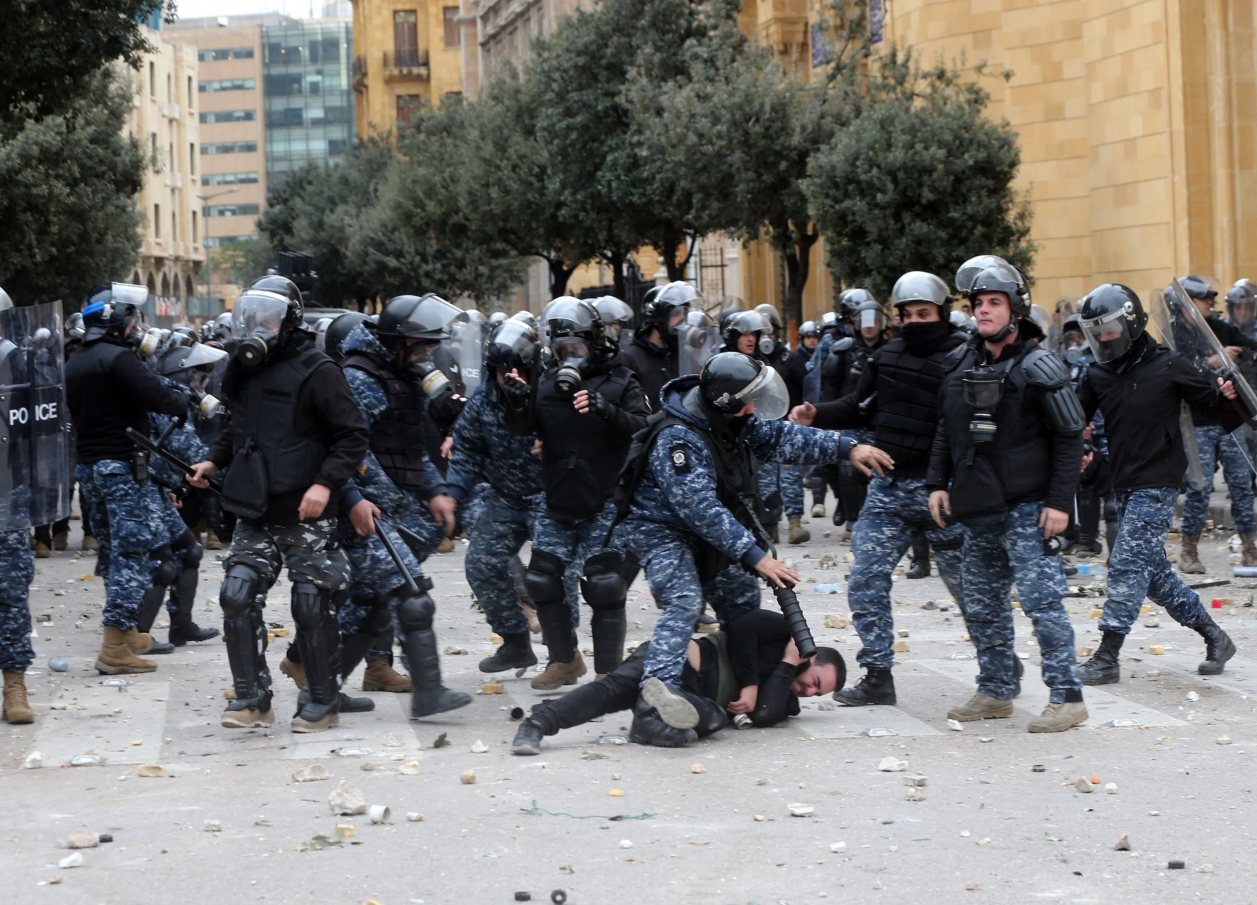 Lebanon Warned of Implosion as IMF, World Bank Plead for Reforms
