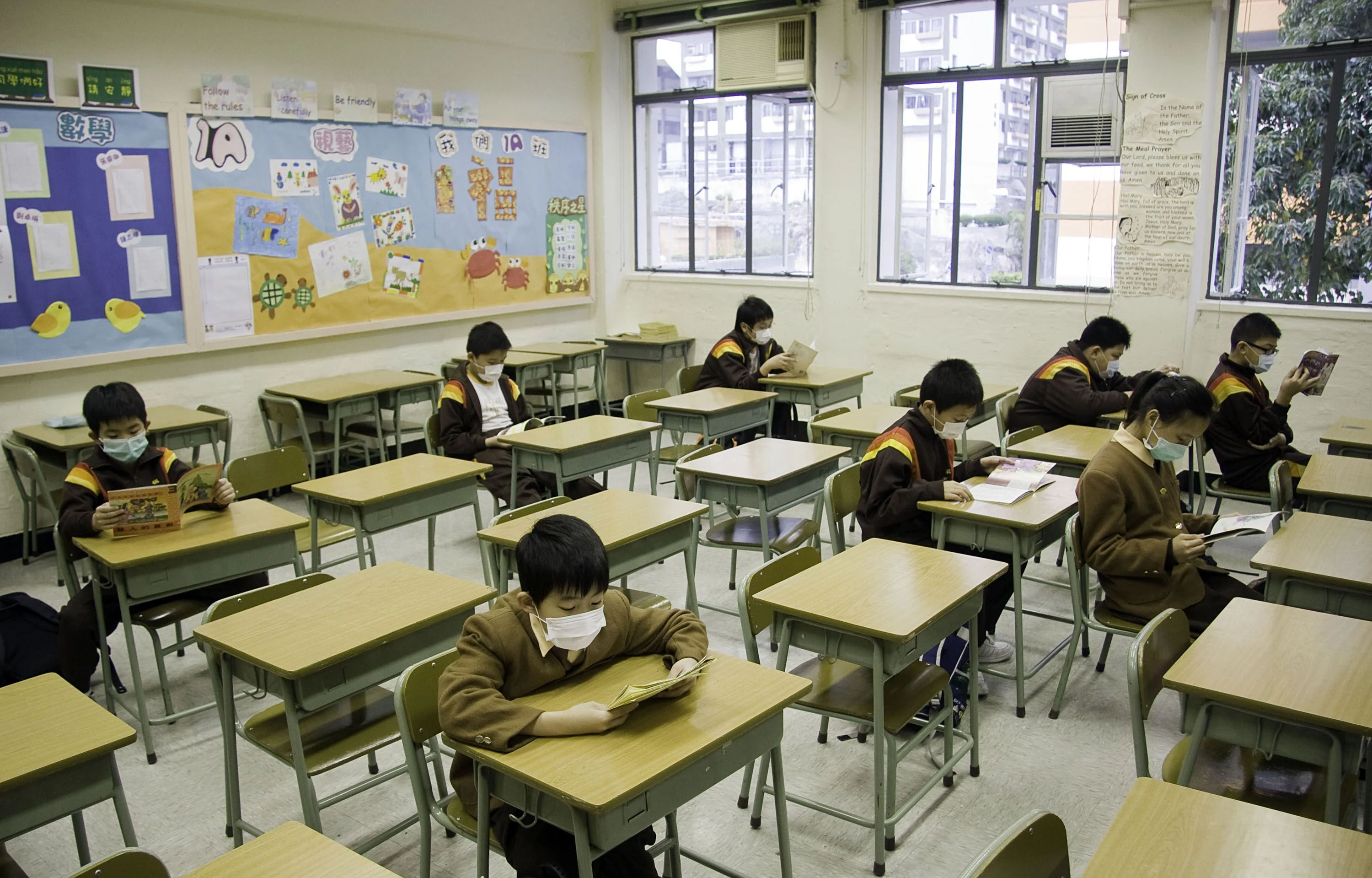 Parents Grapple With E-Learning as Chinese Schools Stay Shut