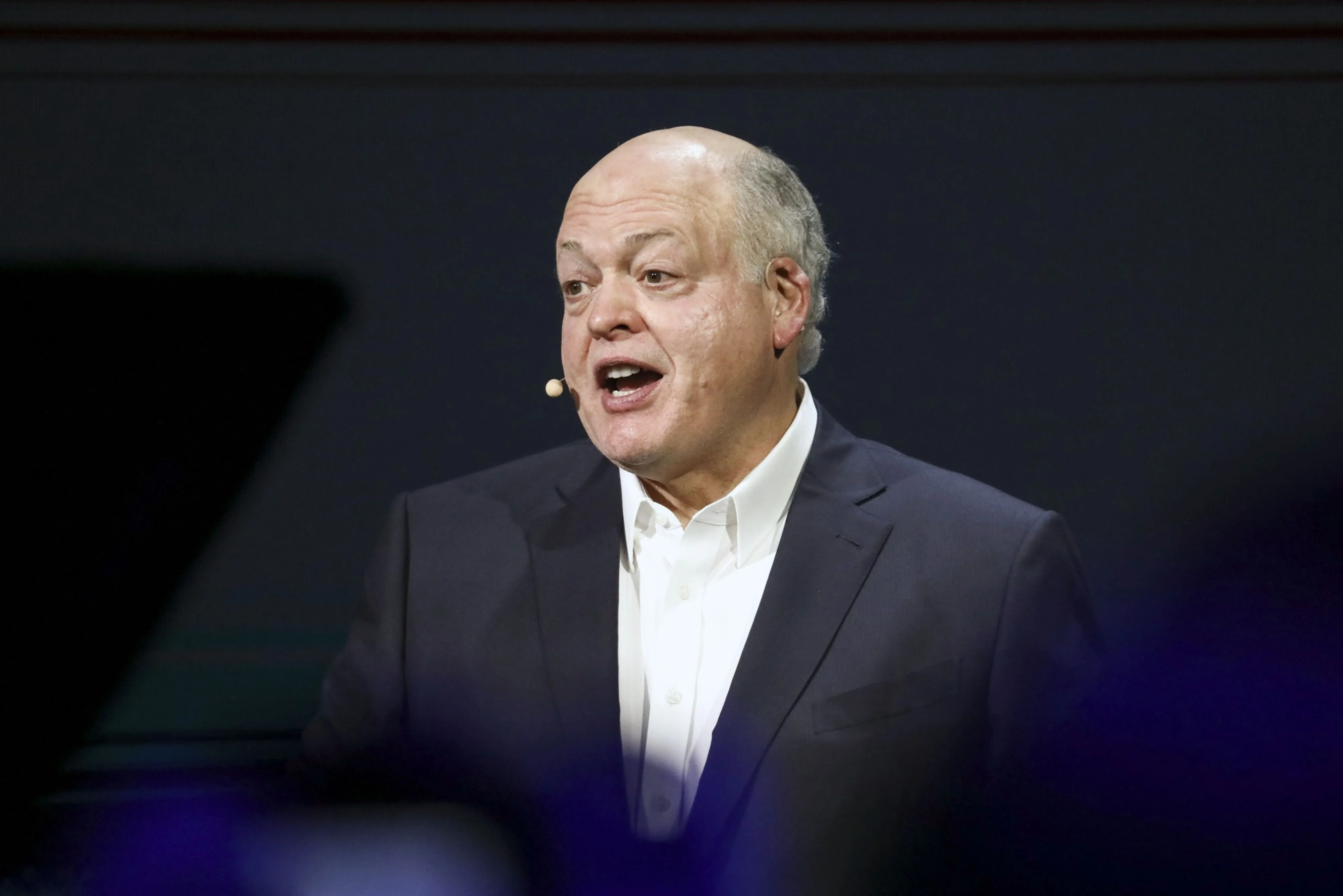Ford Shares Hit 10-Year Low, But CEO Hackett Has Chairman’s Ear