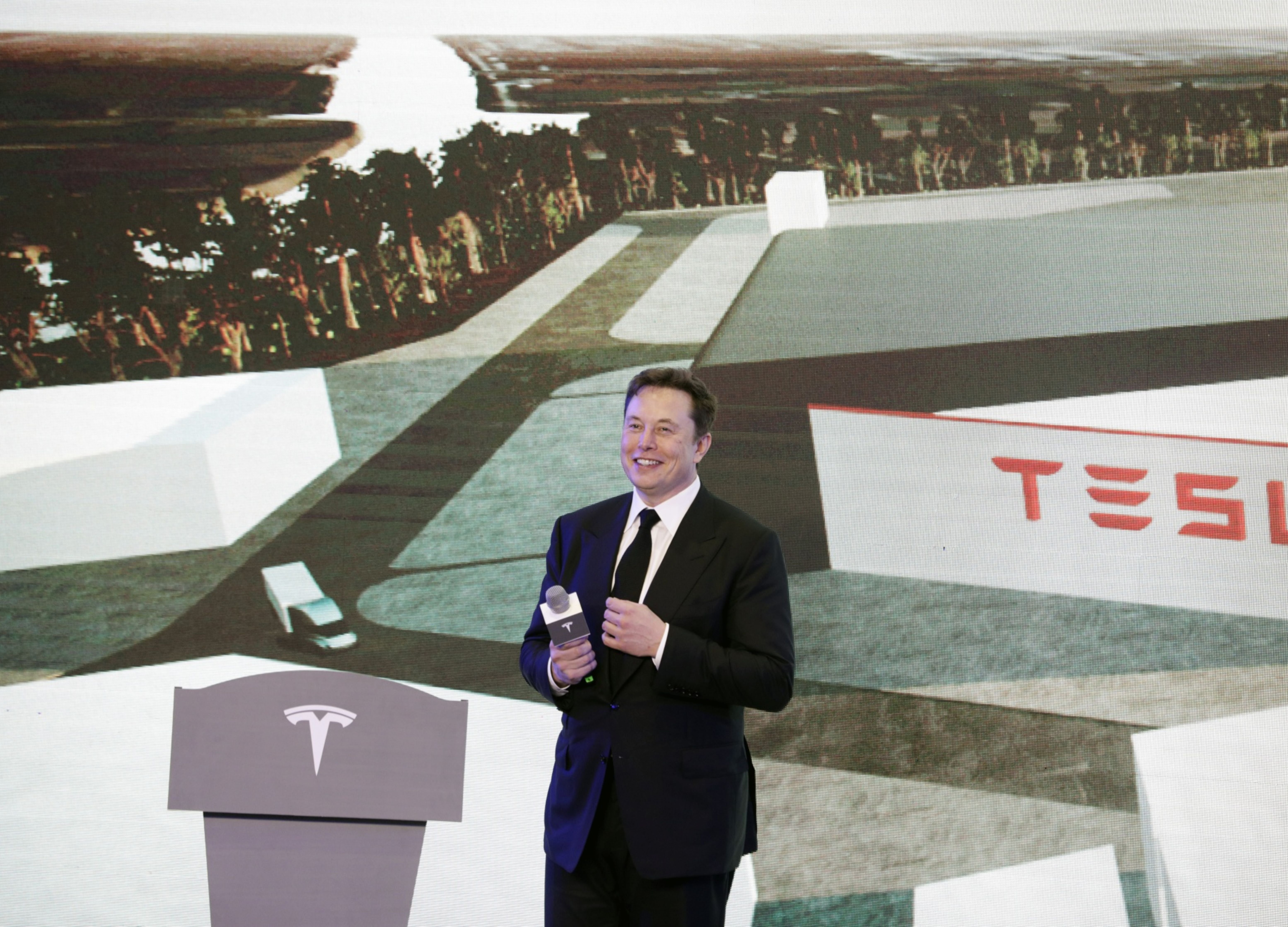 Elon Musk Bought $10 Million of Tesla Shares on Valentine’s Day