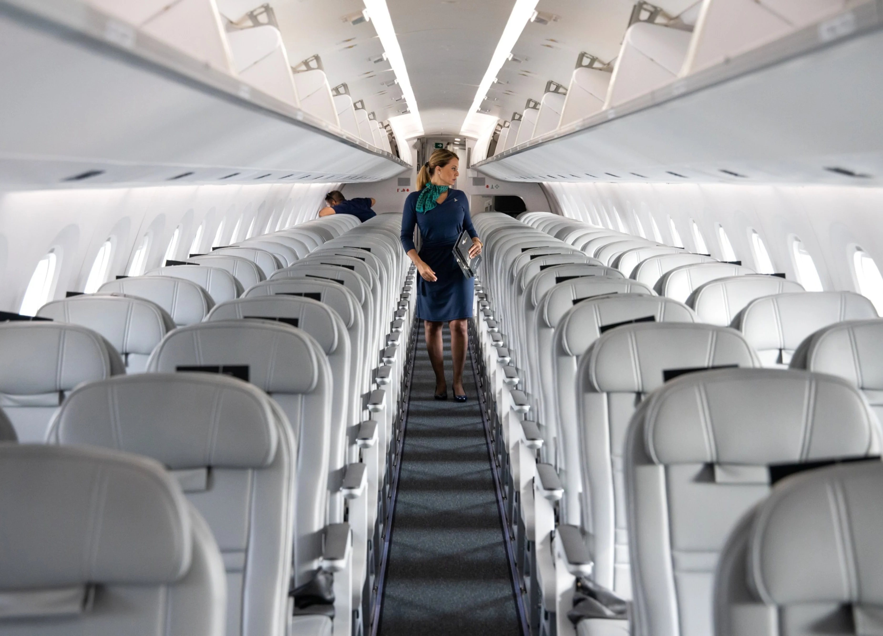 Airlines Warn of First Global Traffic Drop Since 2009 on Virus