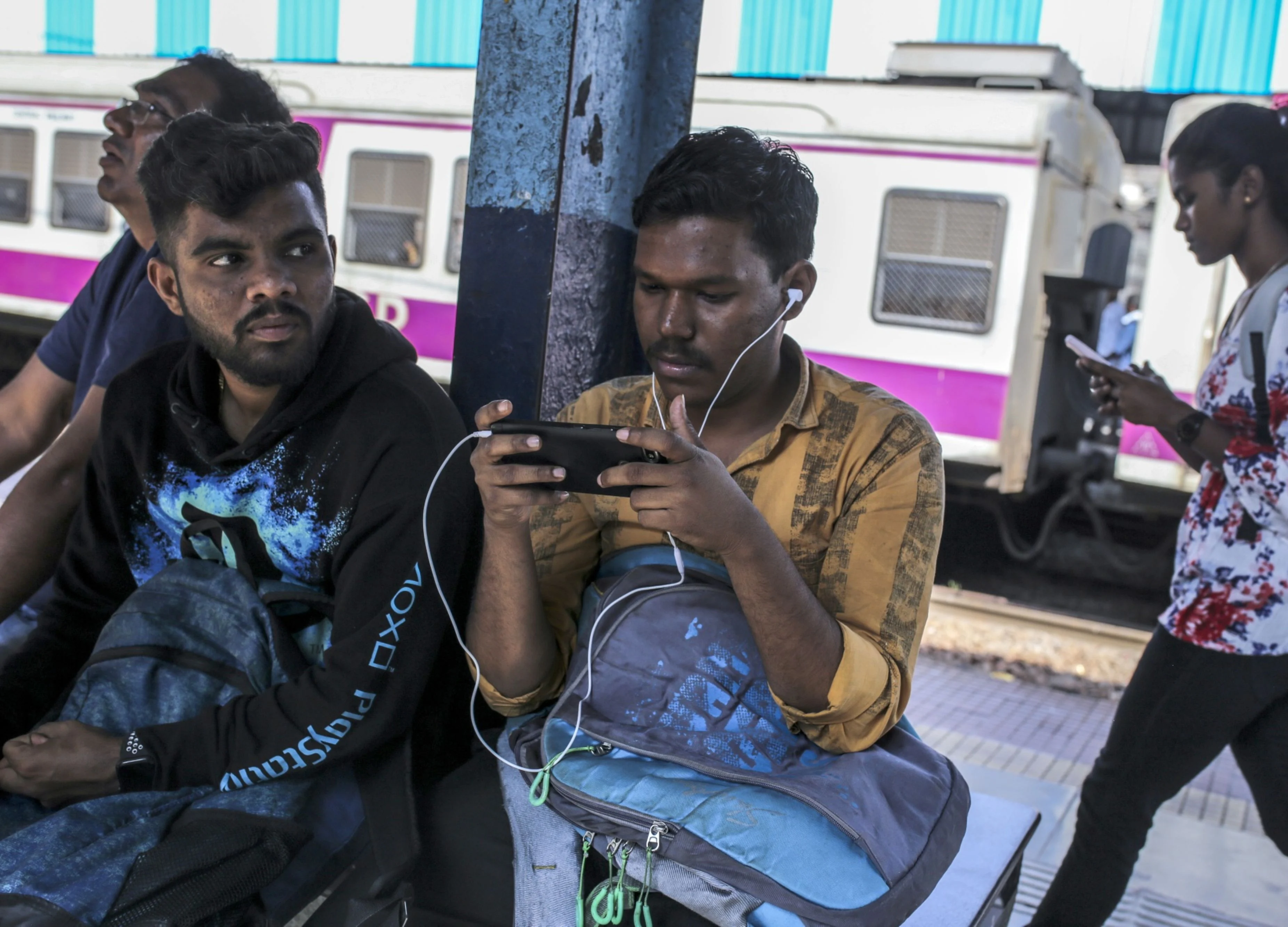 RailTel To Continue Offering Free WiFi At Railway Stations As Google Winds Down Business