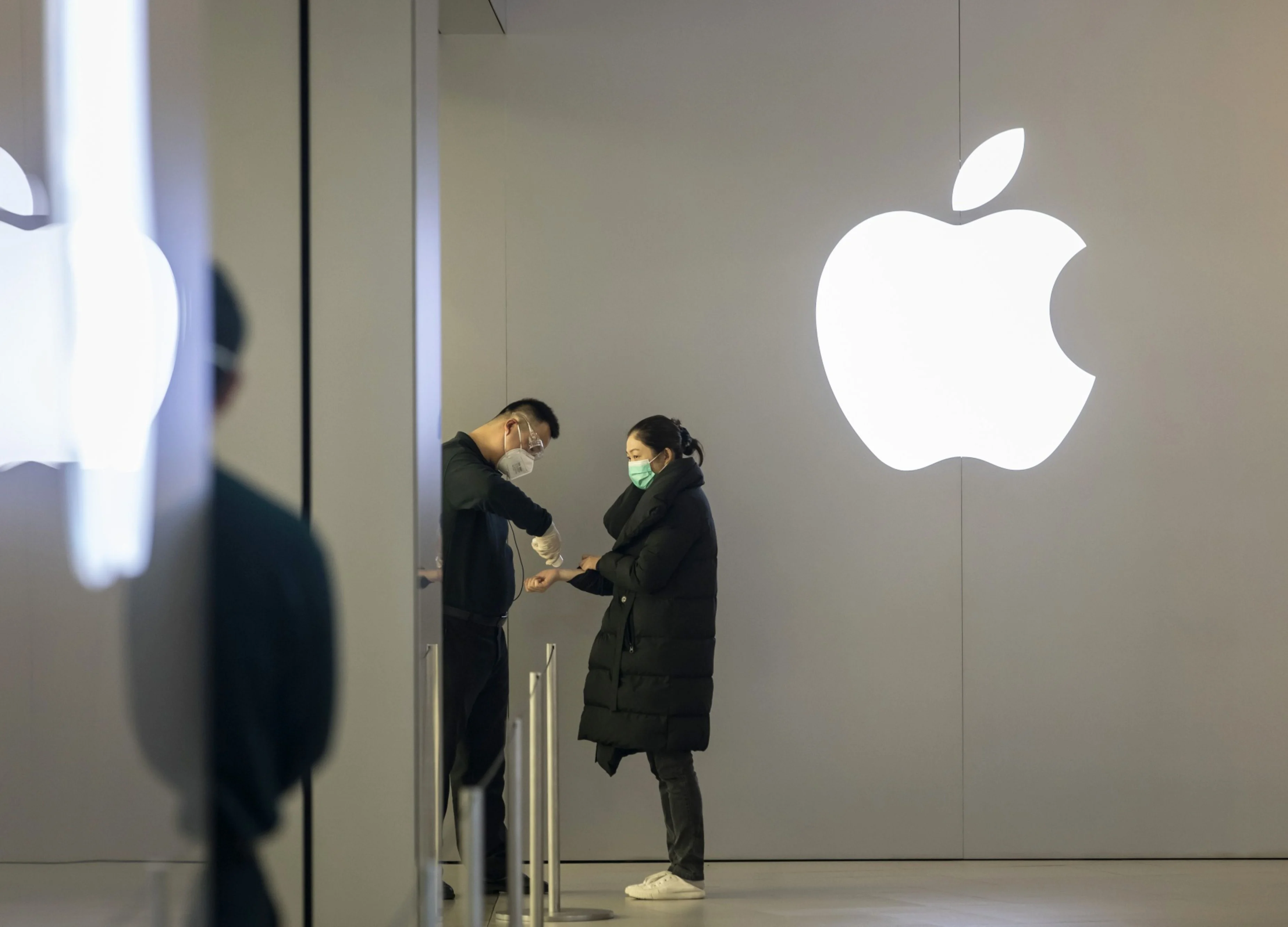 Apple’s China iPhone Sales Dropped in January as Virus Emerged
