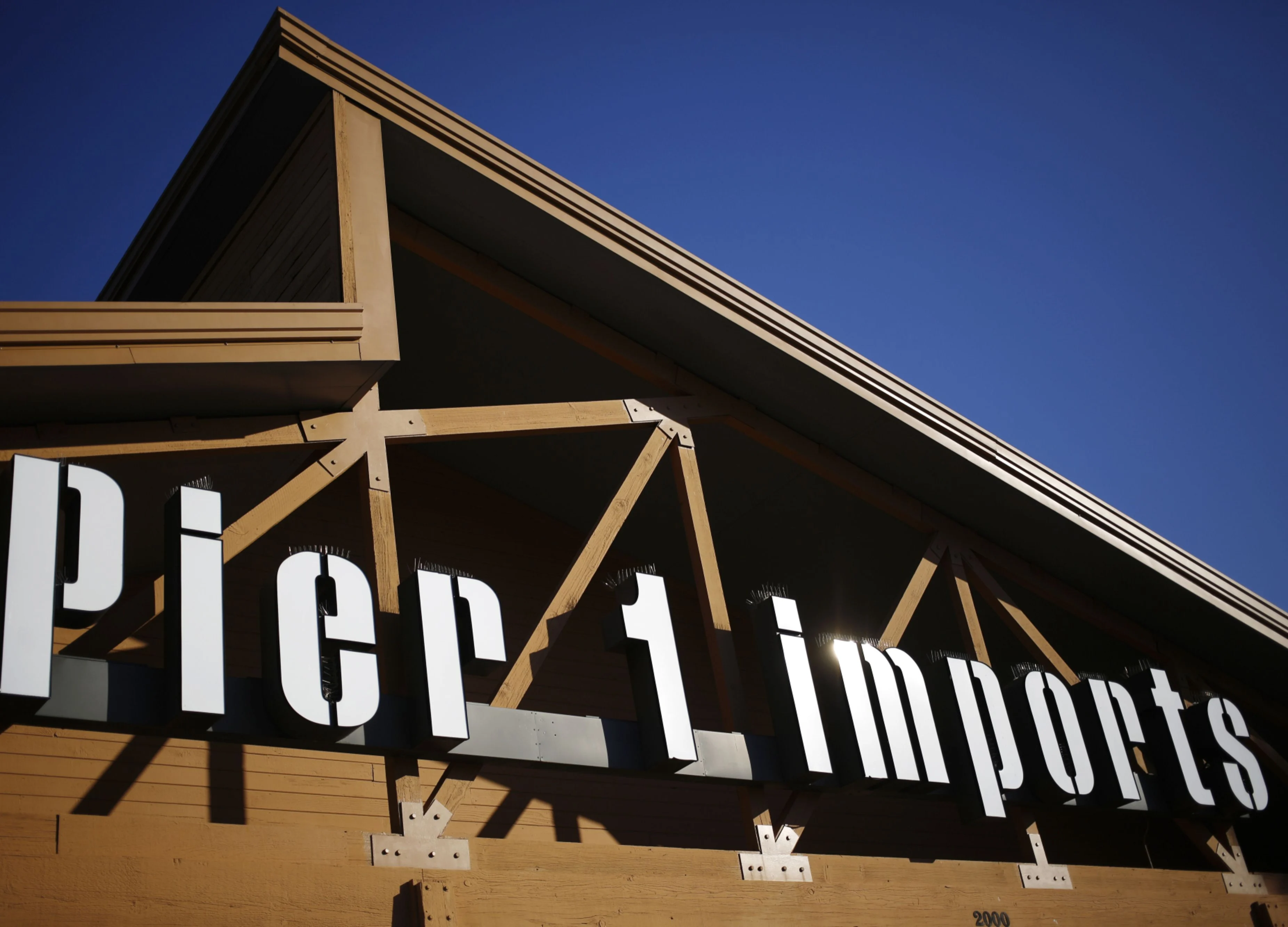 Pier 1 Files Chapter 11 Bankruptcy Amid Talks With Buyers