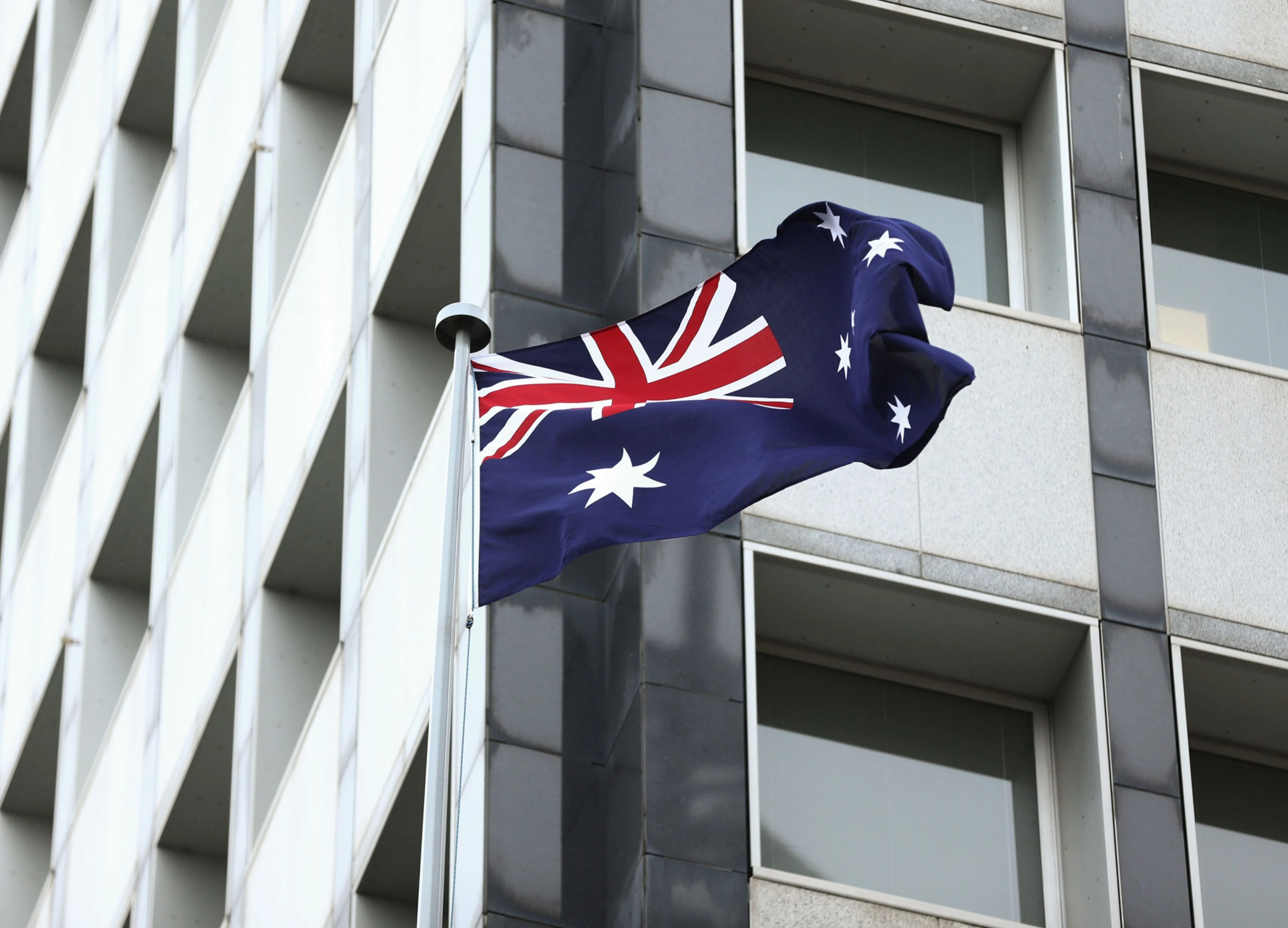Australian Unemployment Climbs Despite Full-Time Jobs Surge