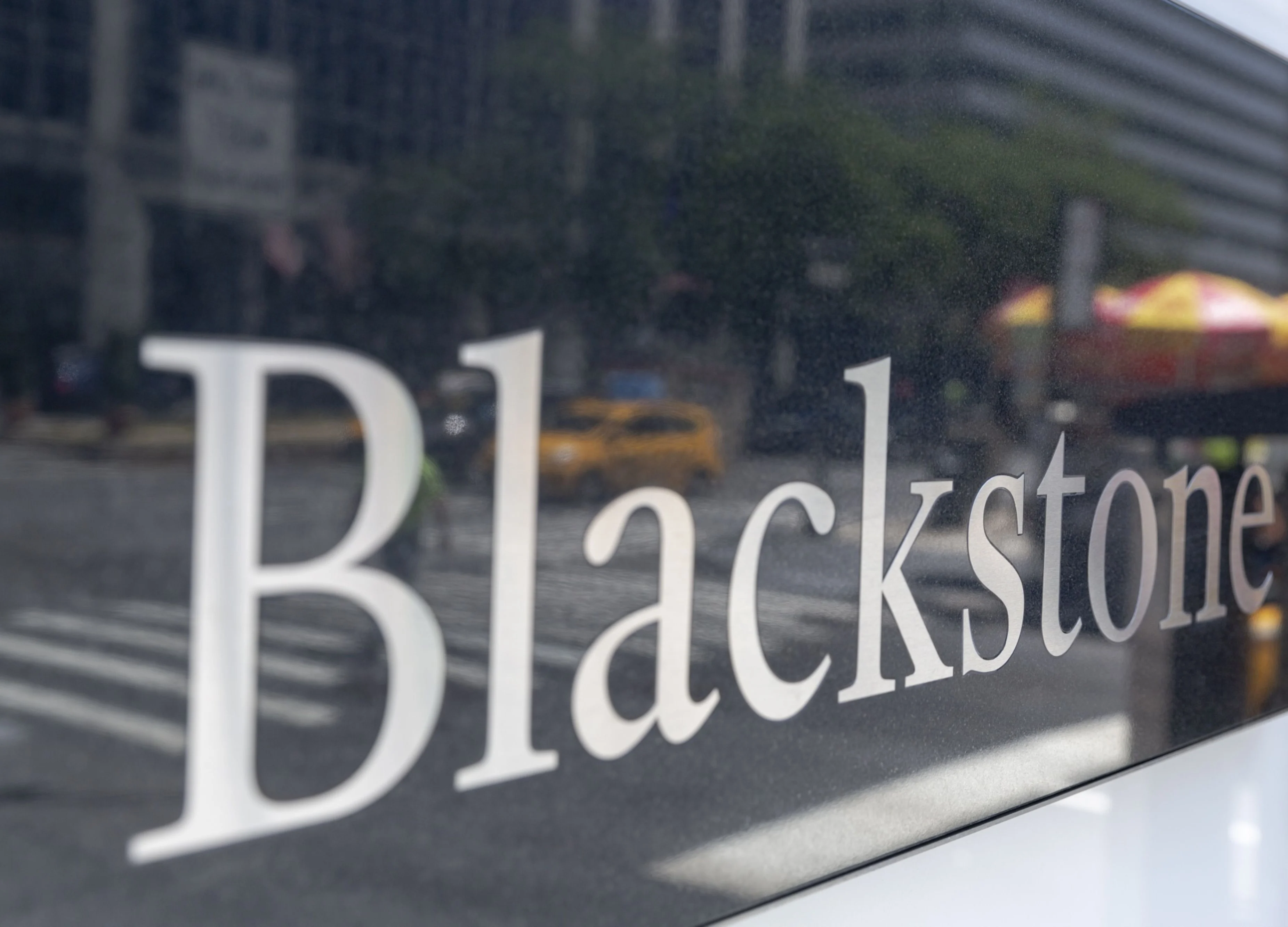 Blackstone, Carlyle Urge Portfolio Companies to Tap Credit