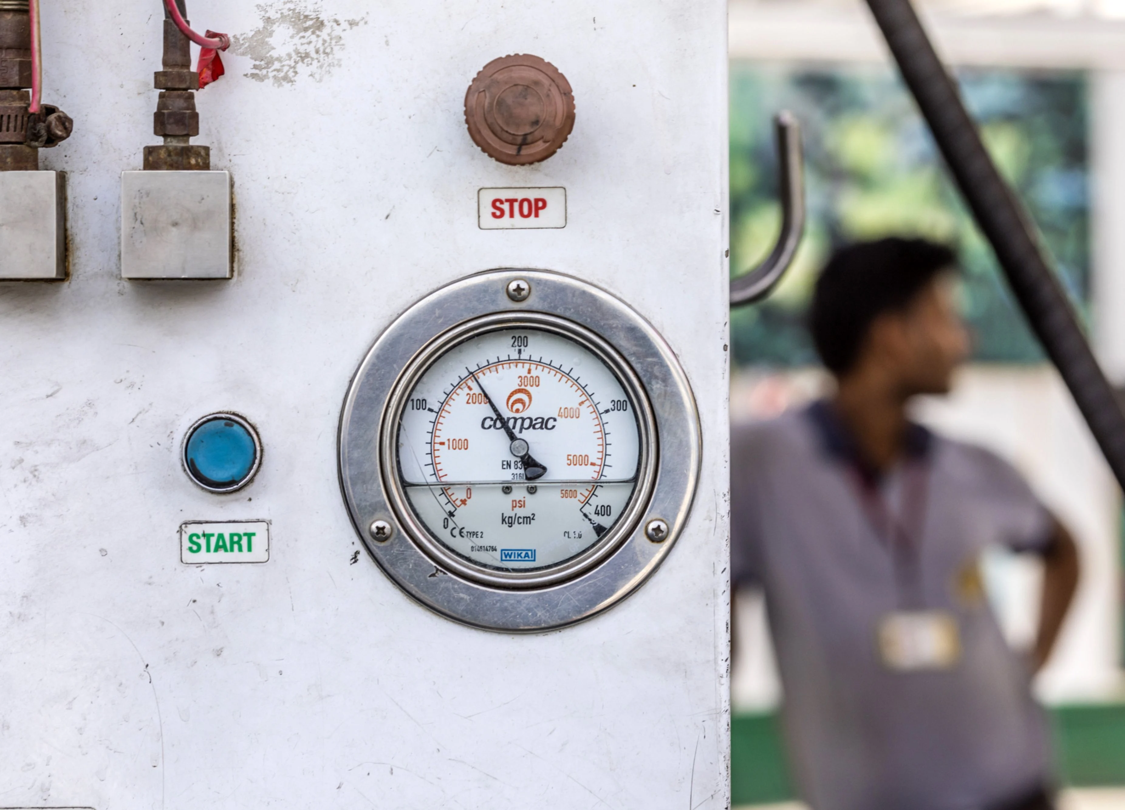 BQ Survey: India Seen Cutting Natural Gas Prices By Most In Six Years