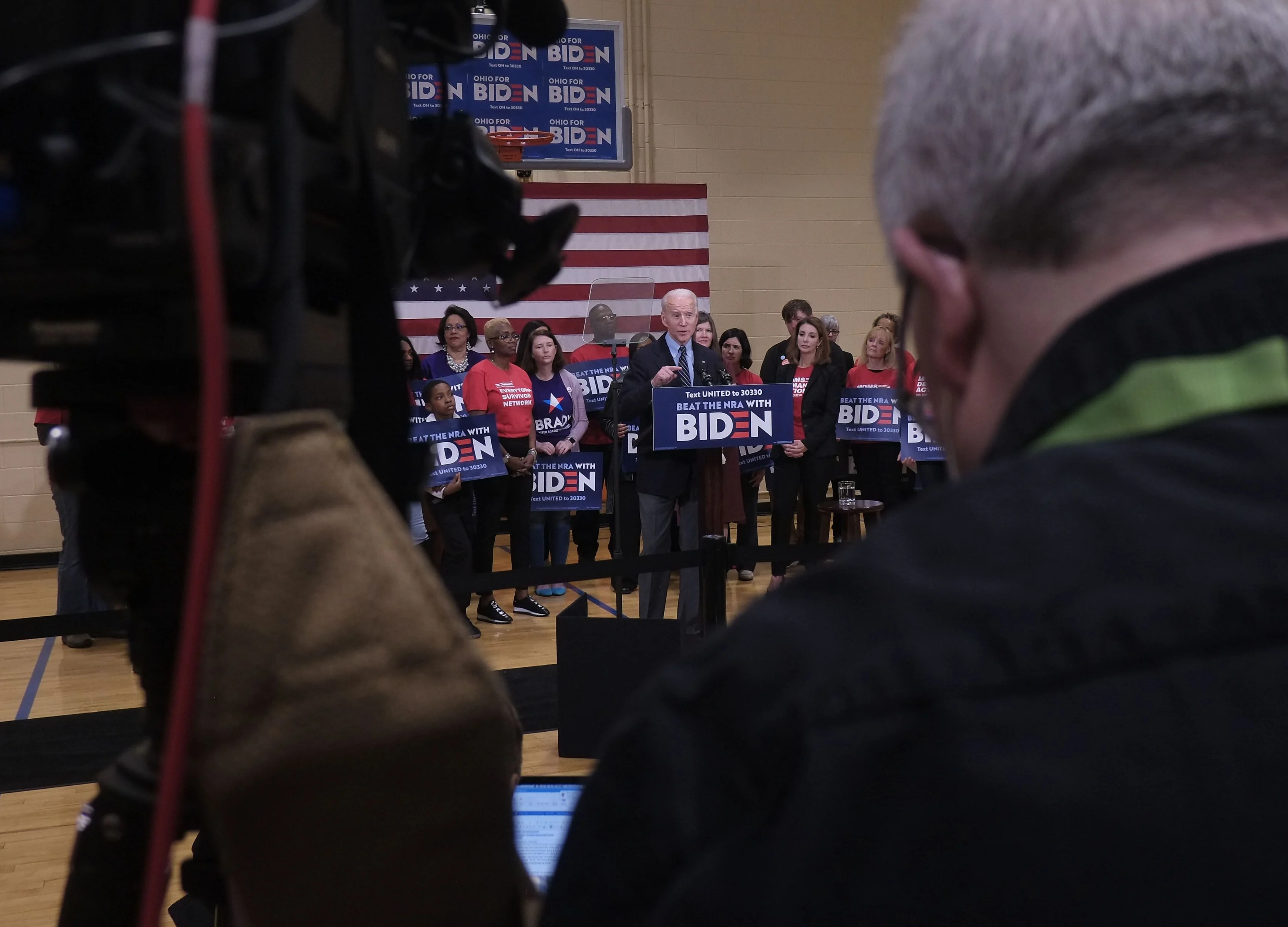 Sanders, Biden Scrap Campaign Rallies Amid Virus Fears