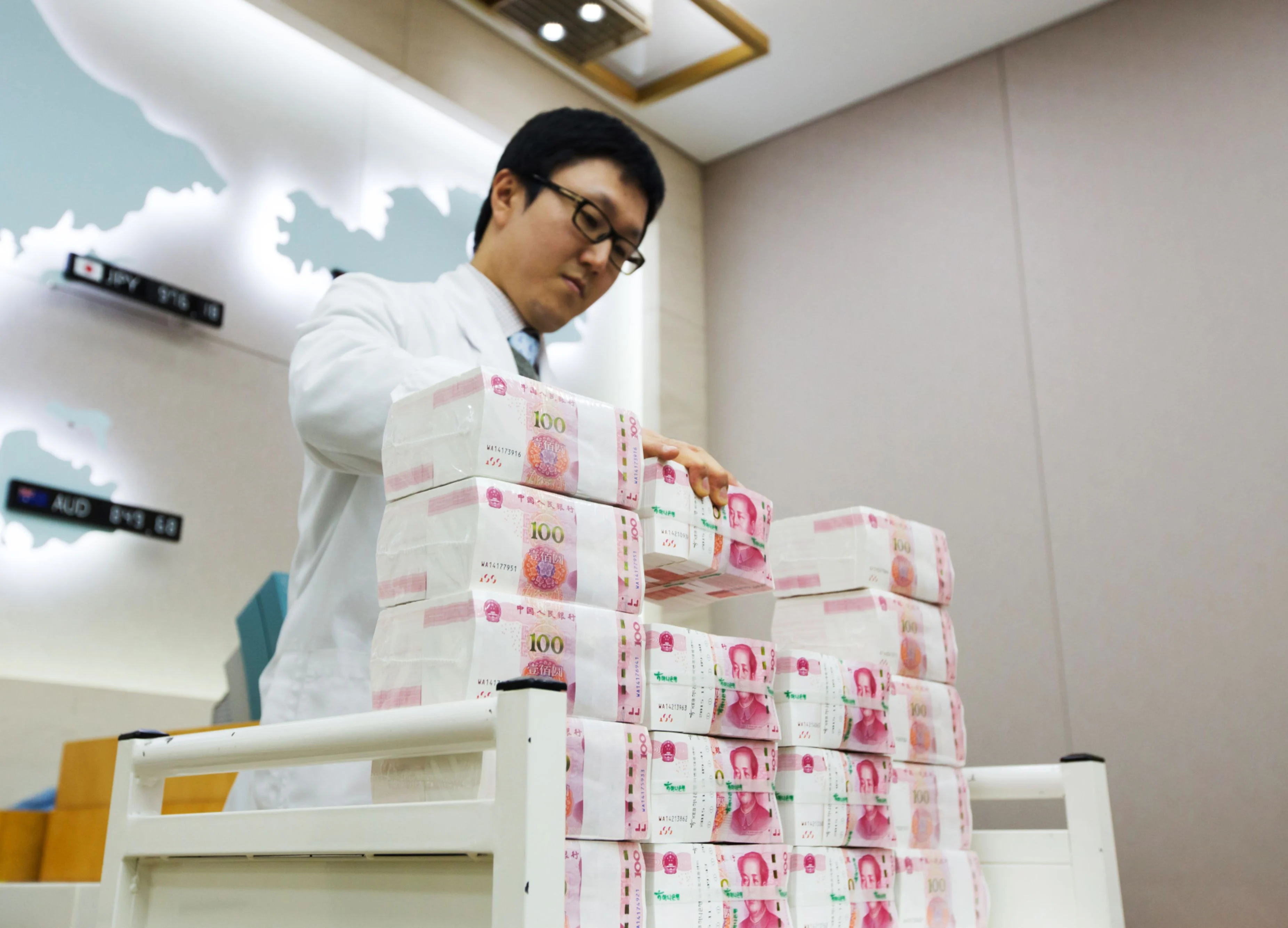 China Adds Cash to Banking System, Keeps Interest Rate Unchanged
