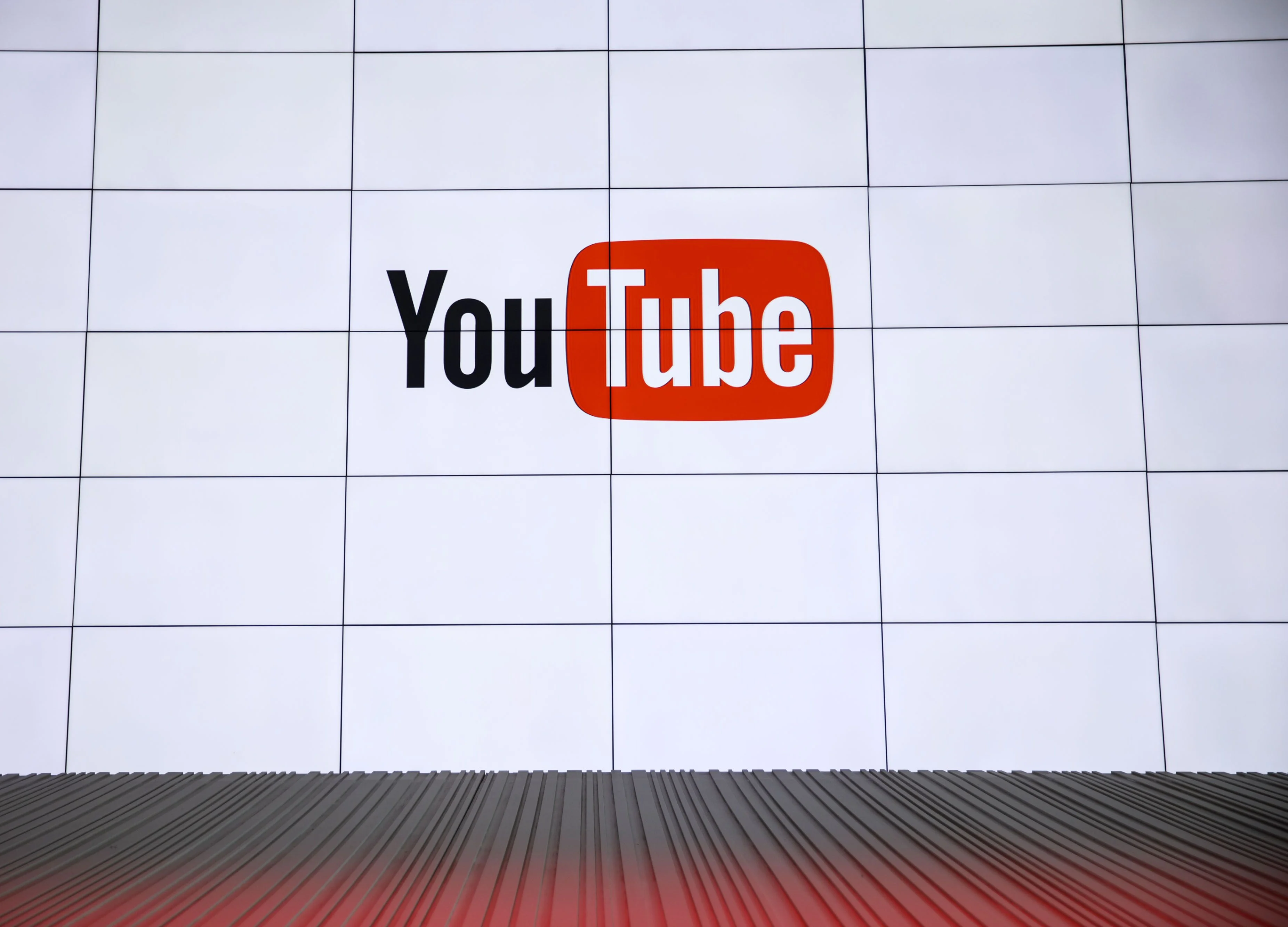 YouTube Becomes Refuge for Pakistan Journalists Battling Censors