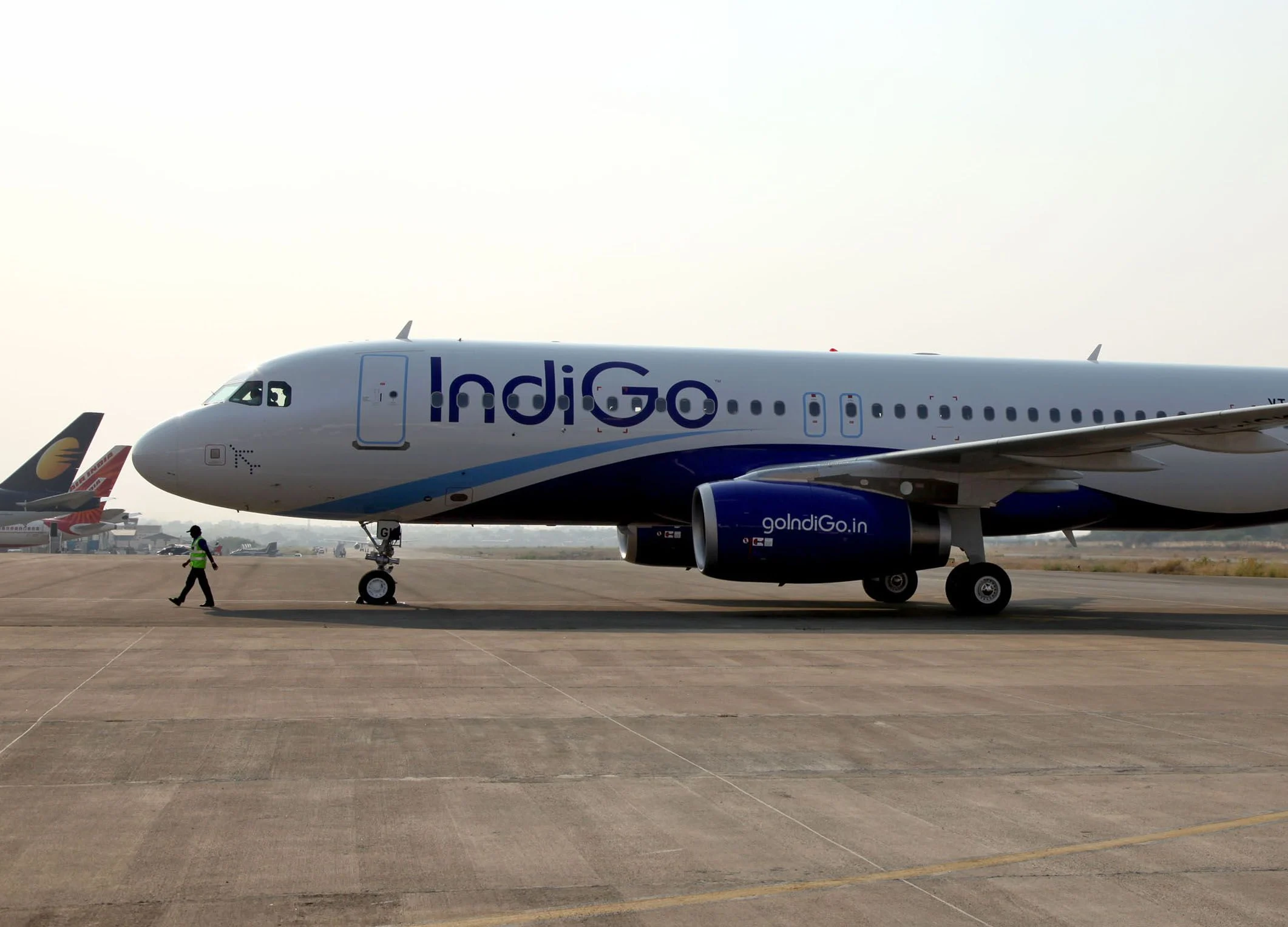 IndiGo Announces Pay Cut For Senior Employees, CEO Takes 25% Cut