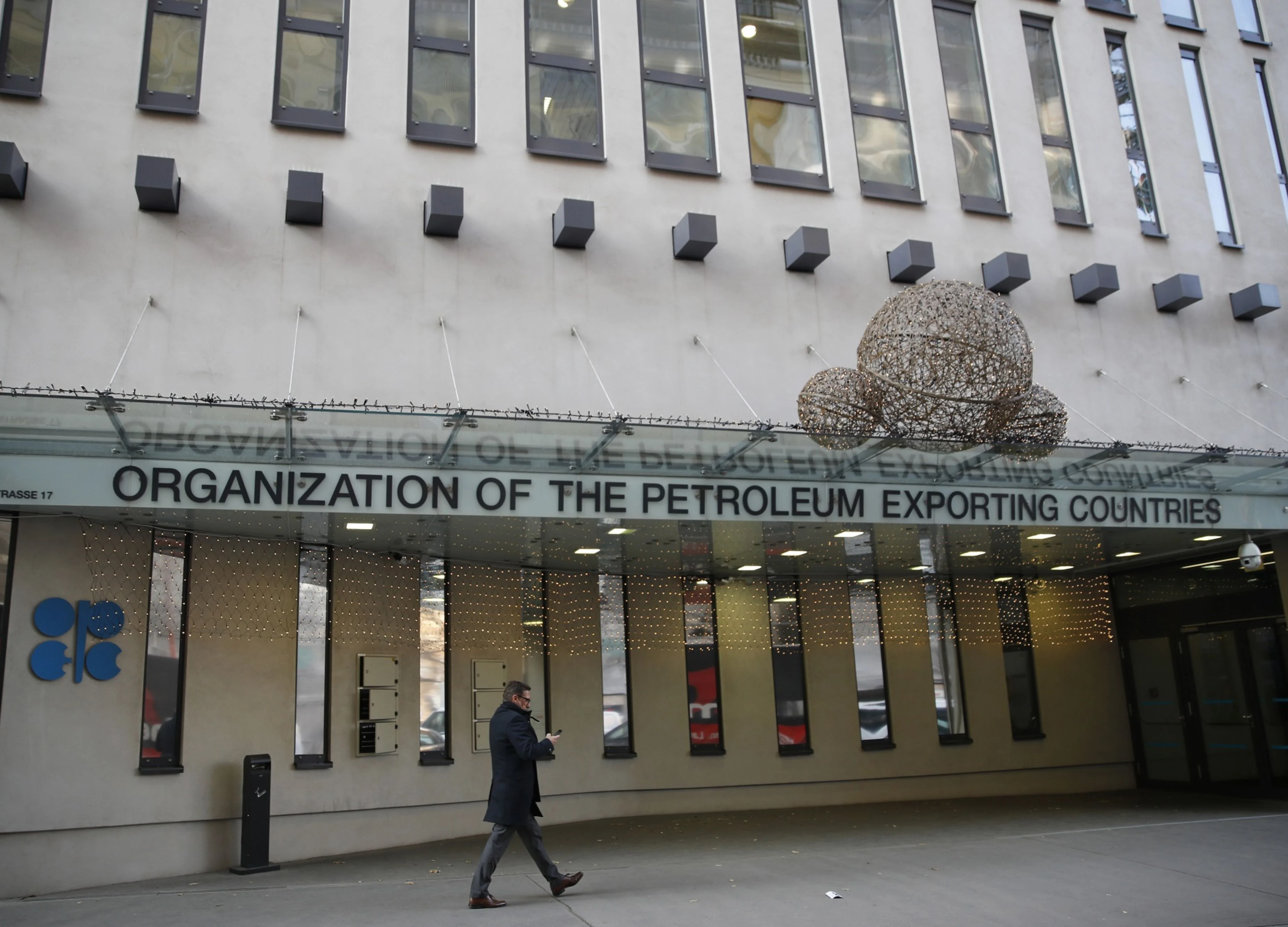 OPEC Sees No Oil Demand Growth in 2020 as Virus Batters Forecast