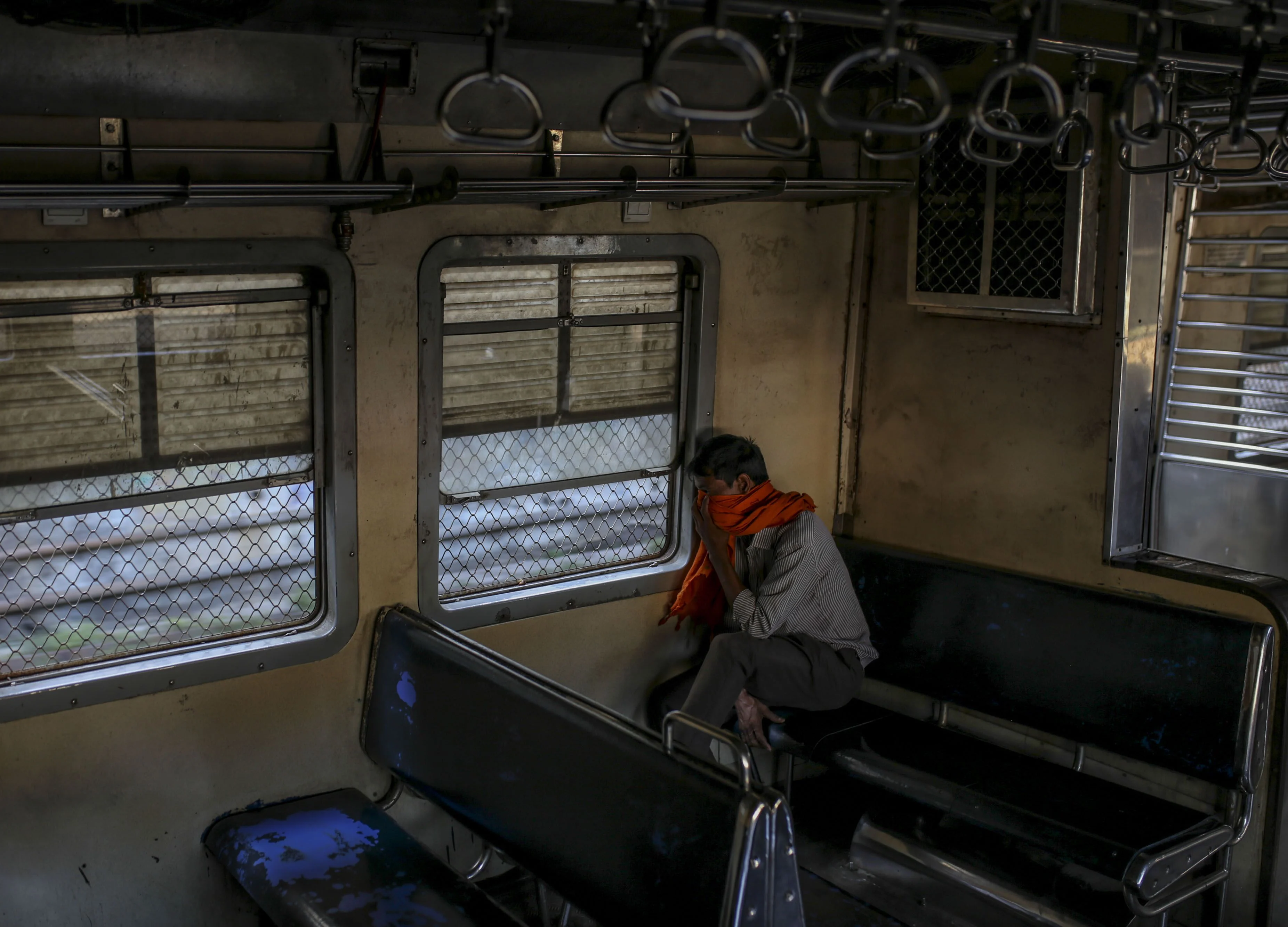 India Headed for Rare Quarterly Contraction on Lockdown