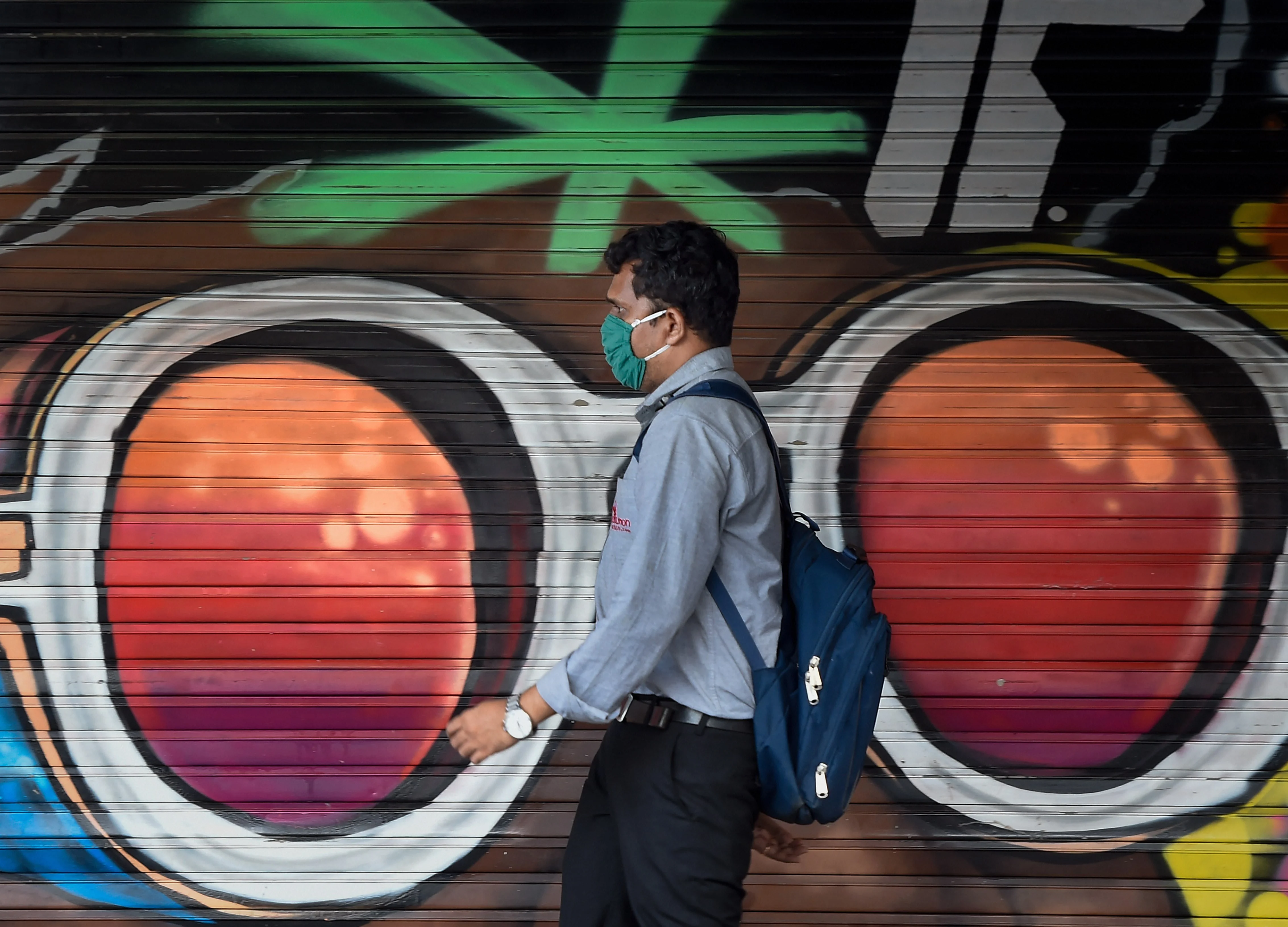 Worldwide Dollar Crunch Raises Red Flags in Asia Debt Market