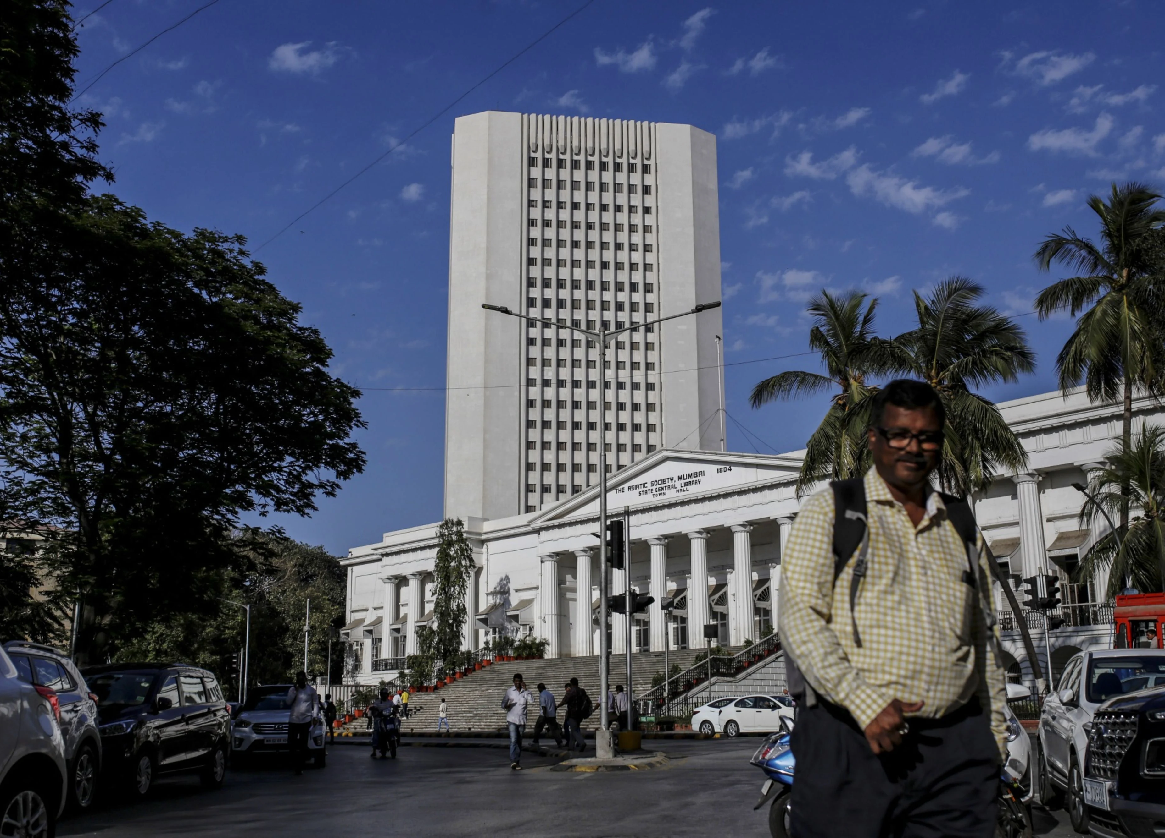 RBI Offers Large Liquidity Support To Prevent A Market Freeze