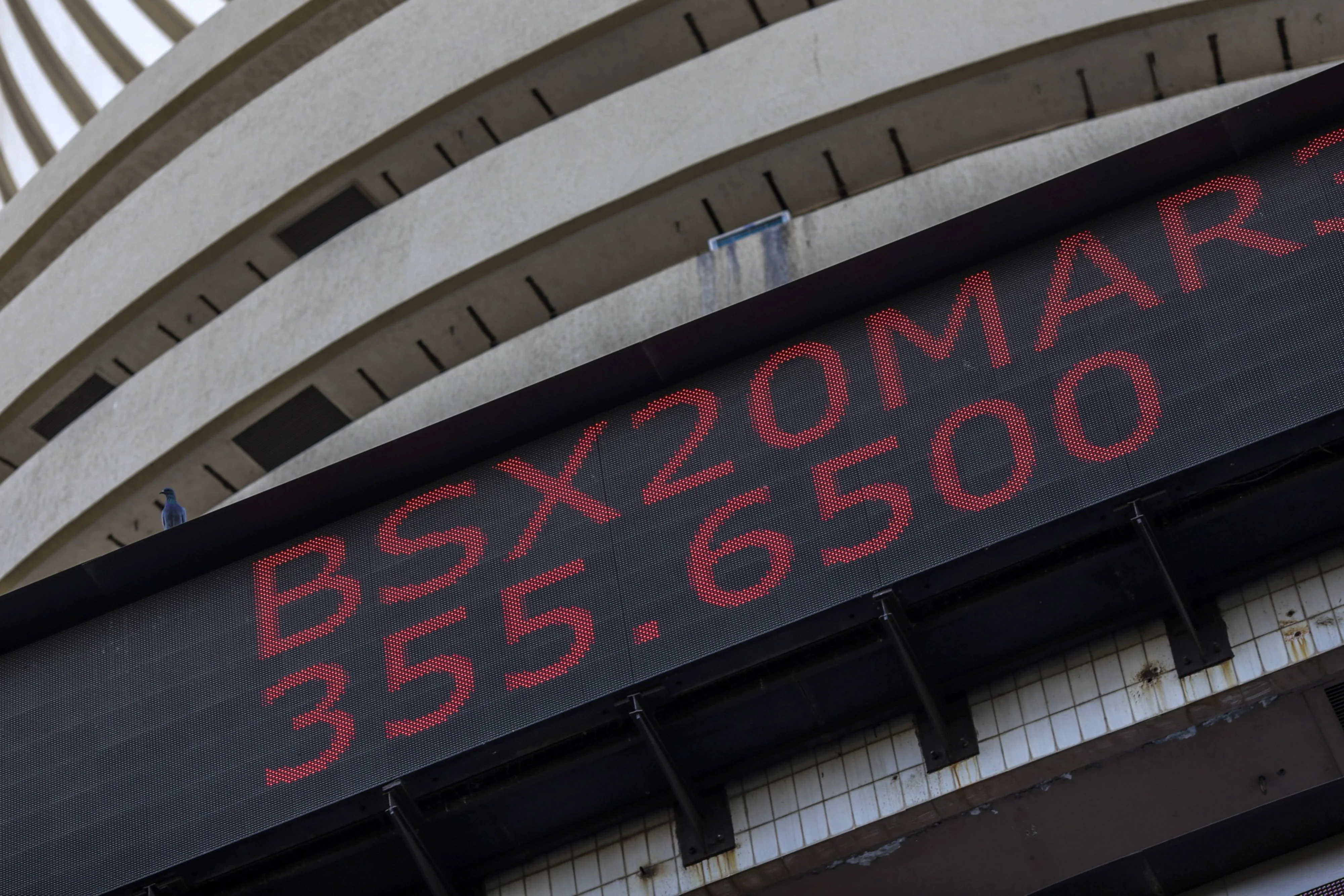 Volatility To Rule Markets; Virus Spread, Fed Rate Decision To Drive Equities: Analysts